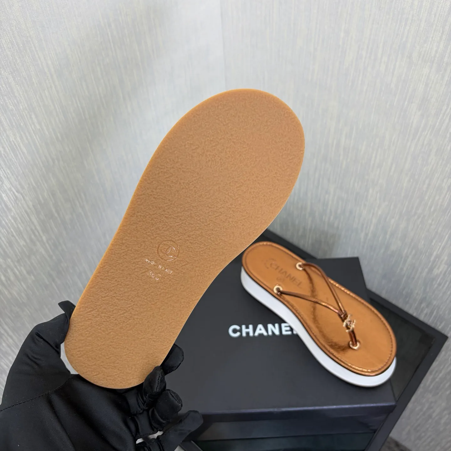 Шлепанцы Женские Chanel 13581892