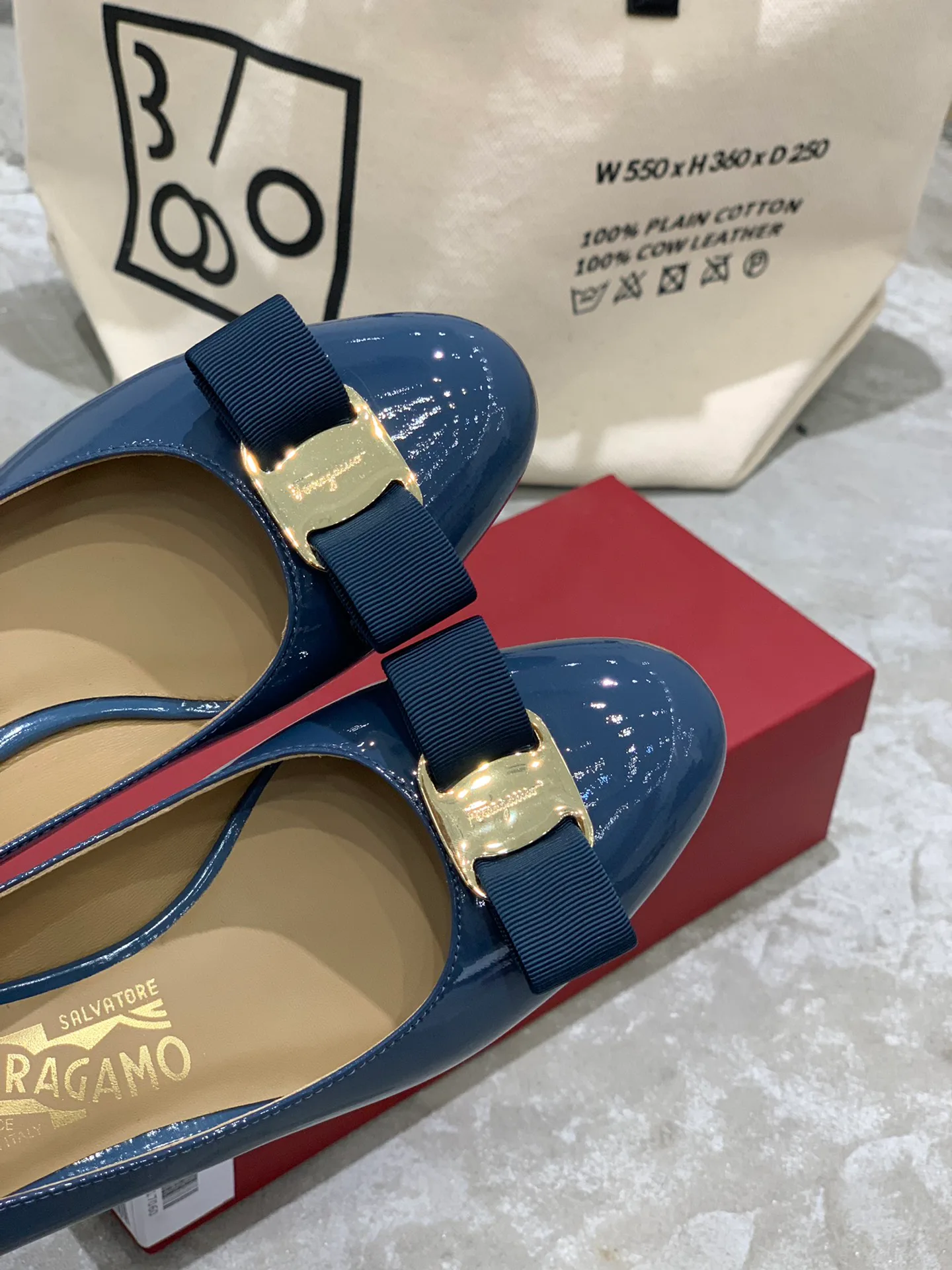 Балетки Женские Salvatore Ferragamo 18340662