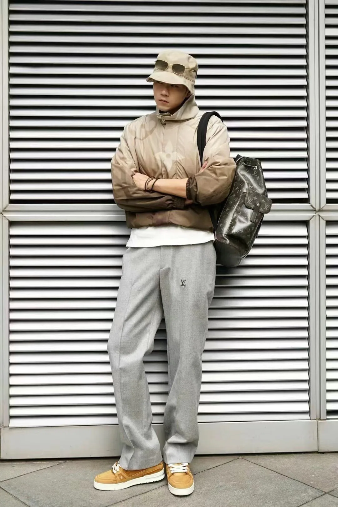 Брюки Мужские Louis Vuitton 6839628