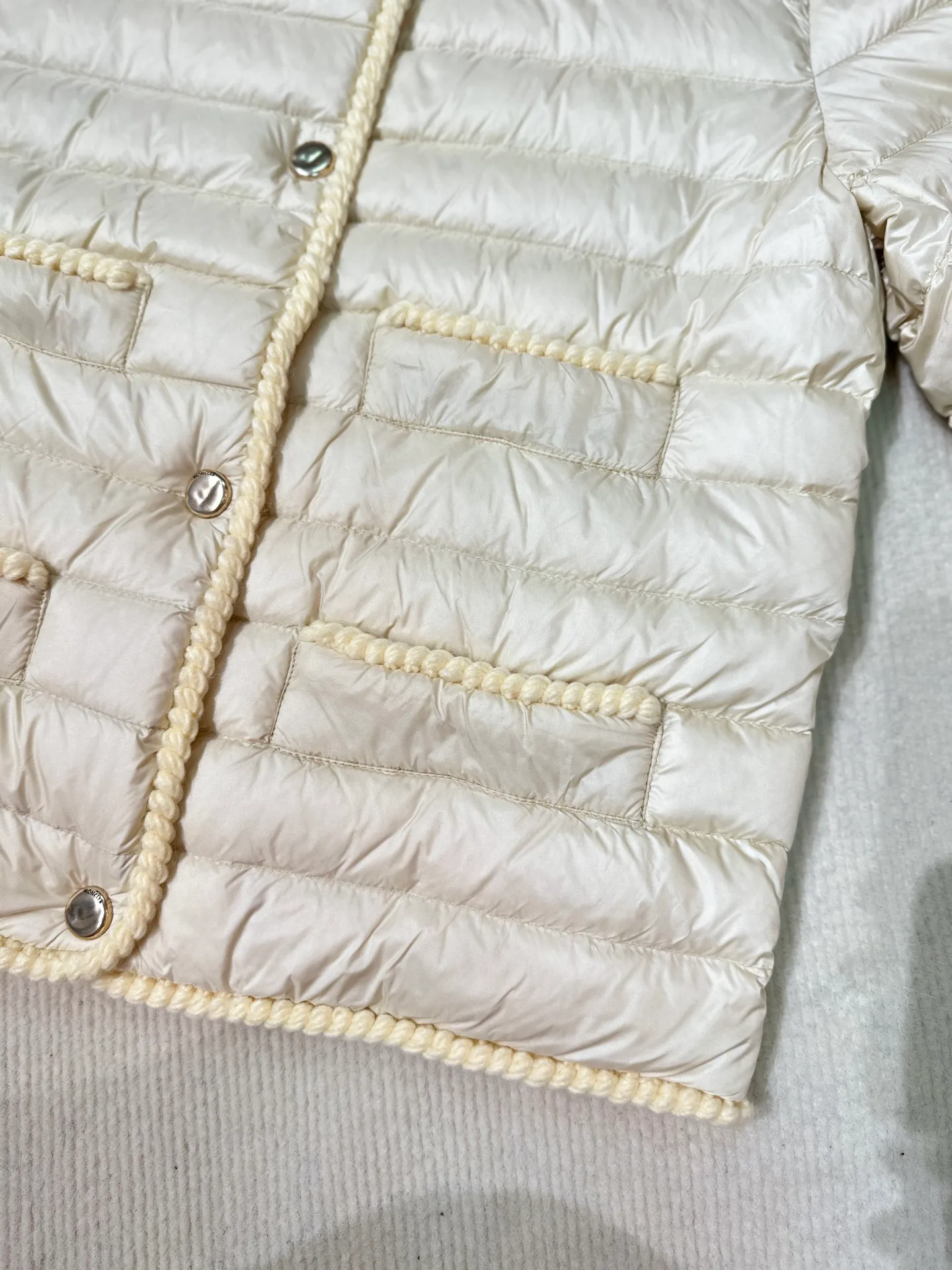 Куртки И Пуховики Женские Moncler 18710179