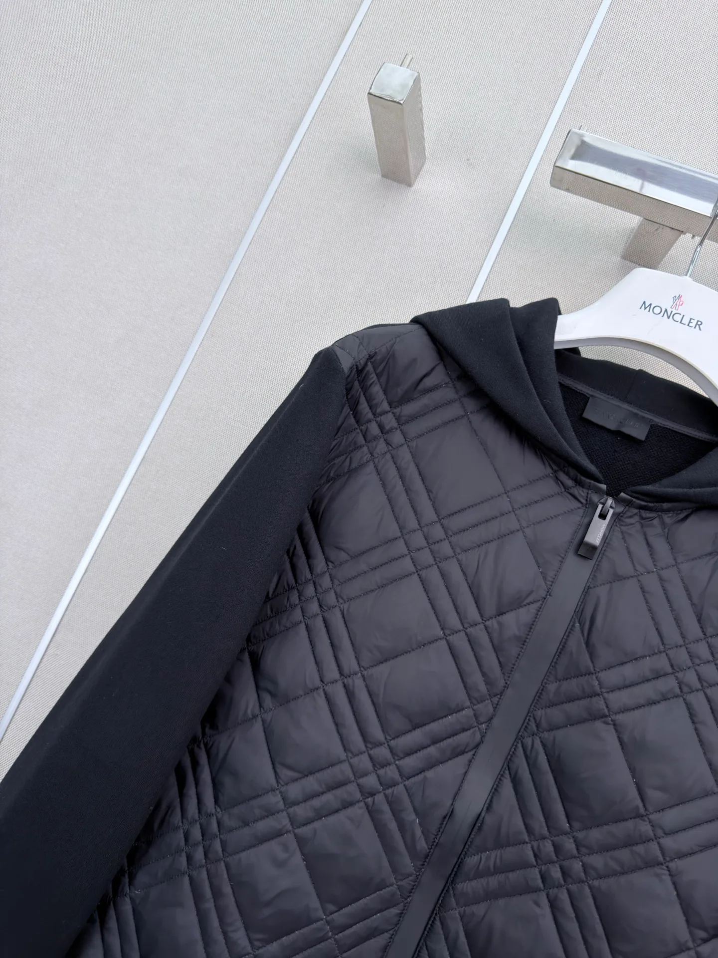 Куртки И Пуховики Женские Moncler 18506403