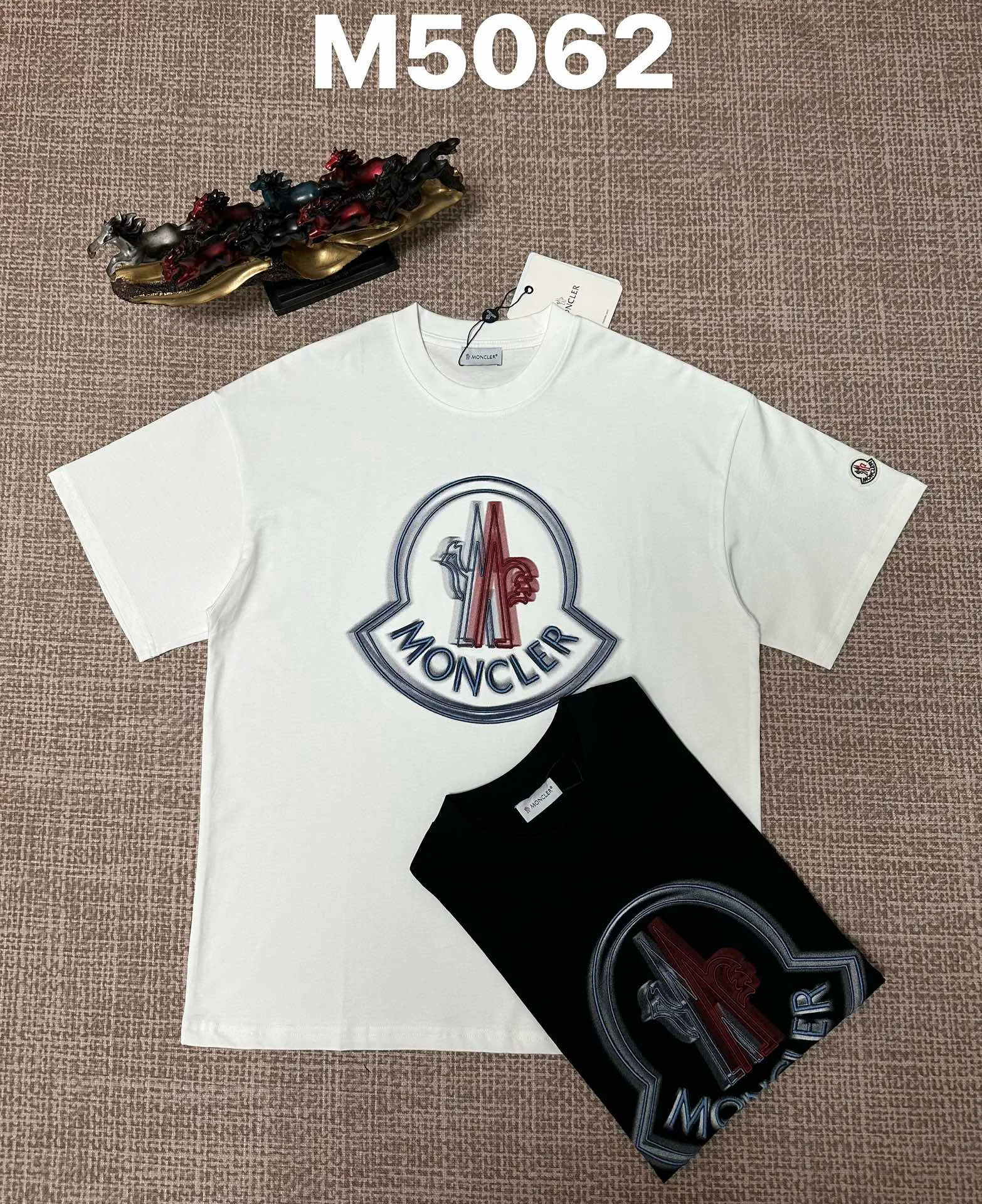 Футболки Женские Moncler 1617490