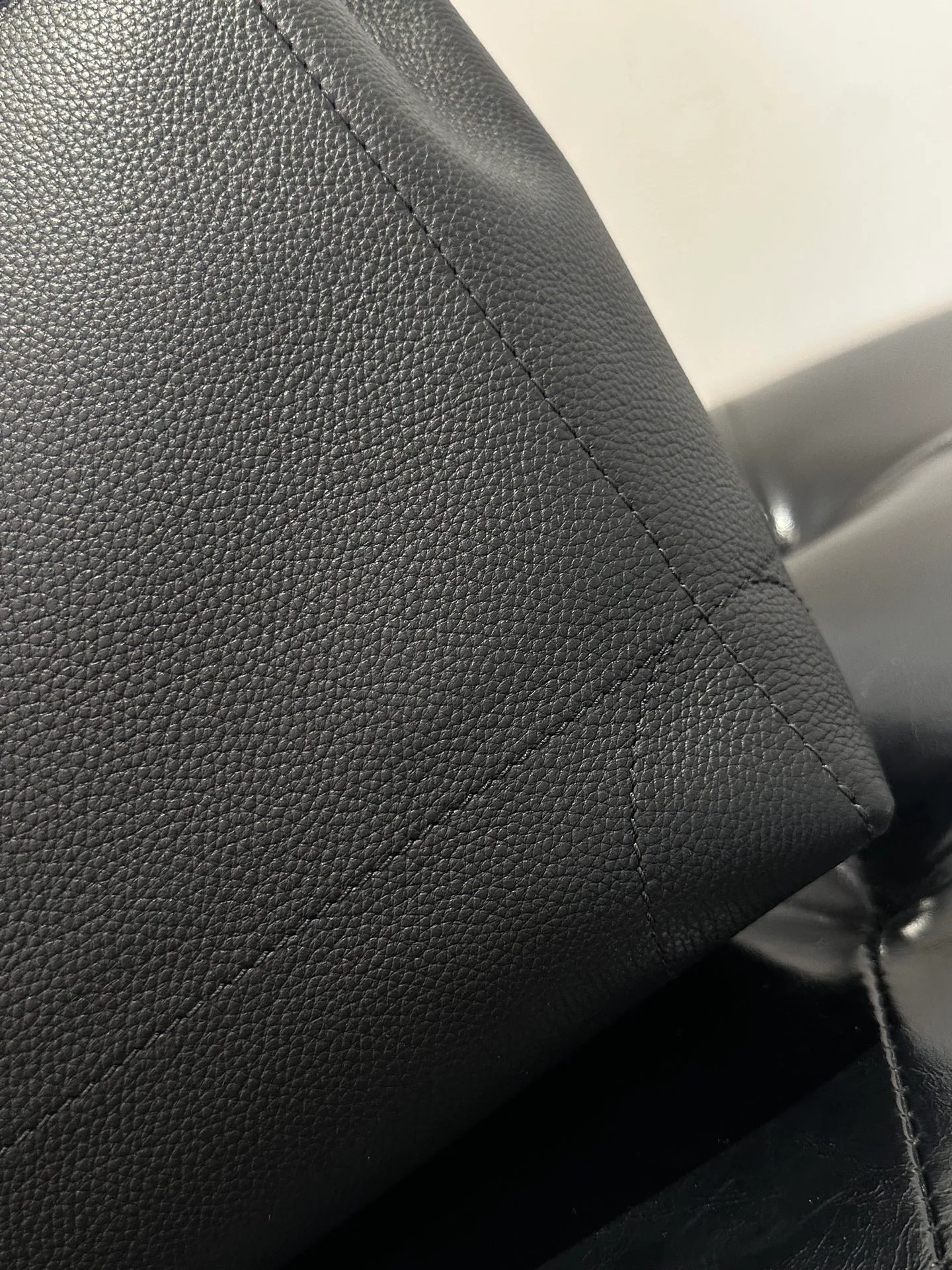Классические Сумки Женские Louis Vuitton 17136033