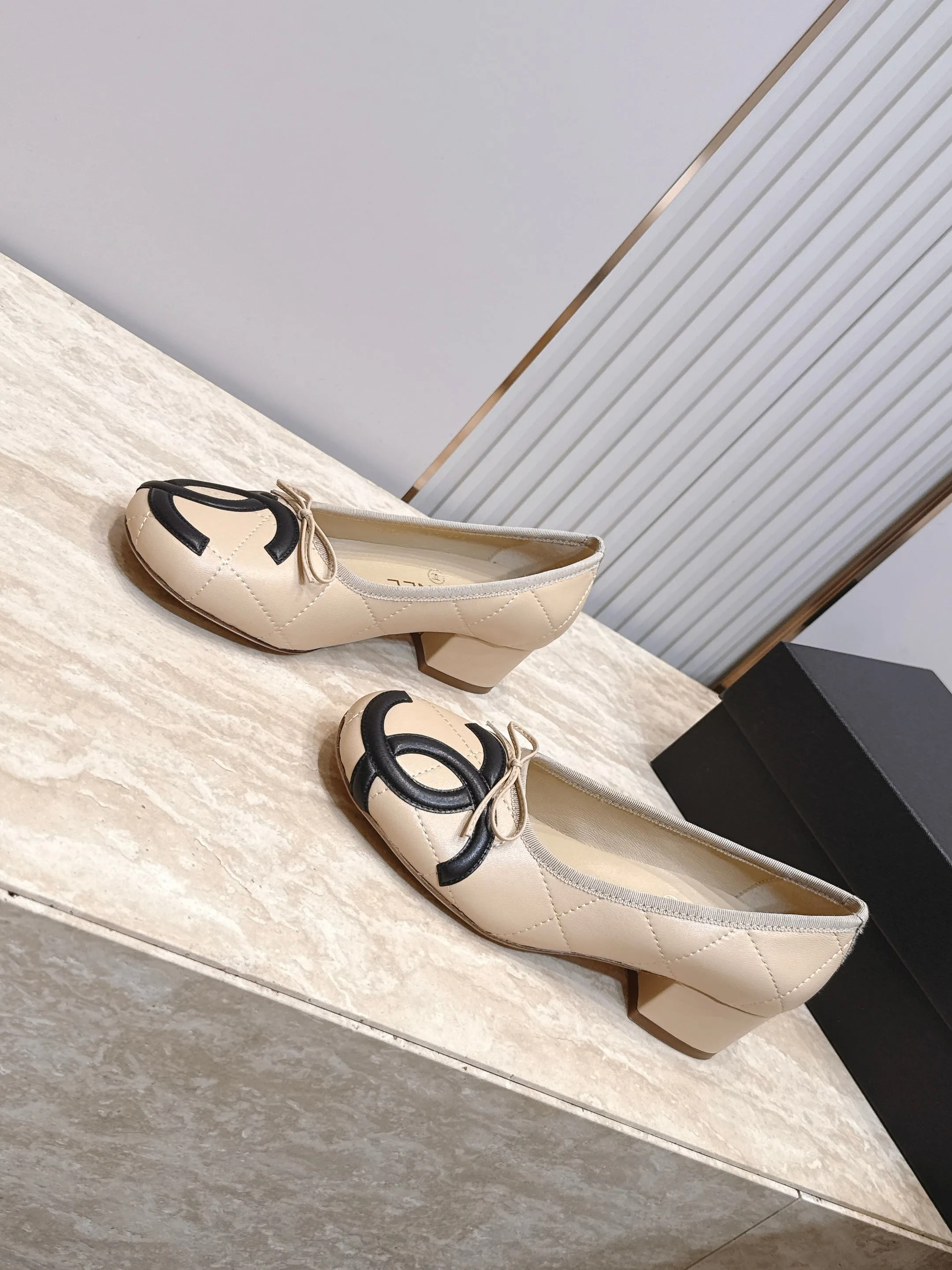 Туфли Женские Chanel 18025875