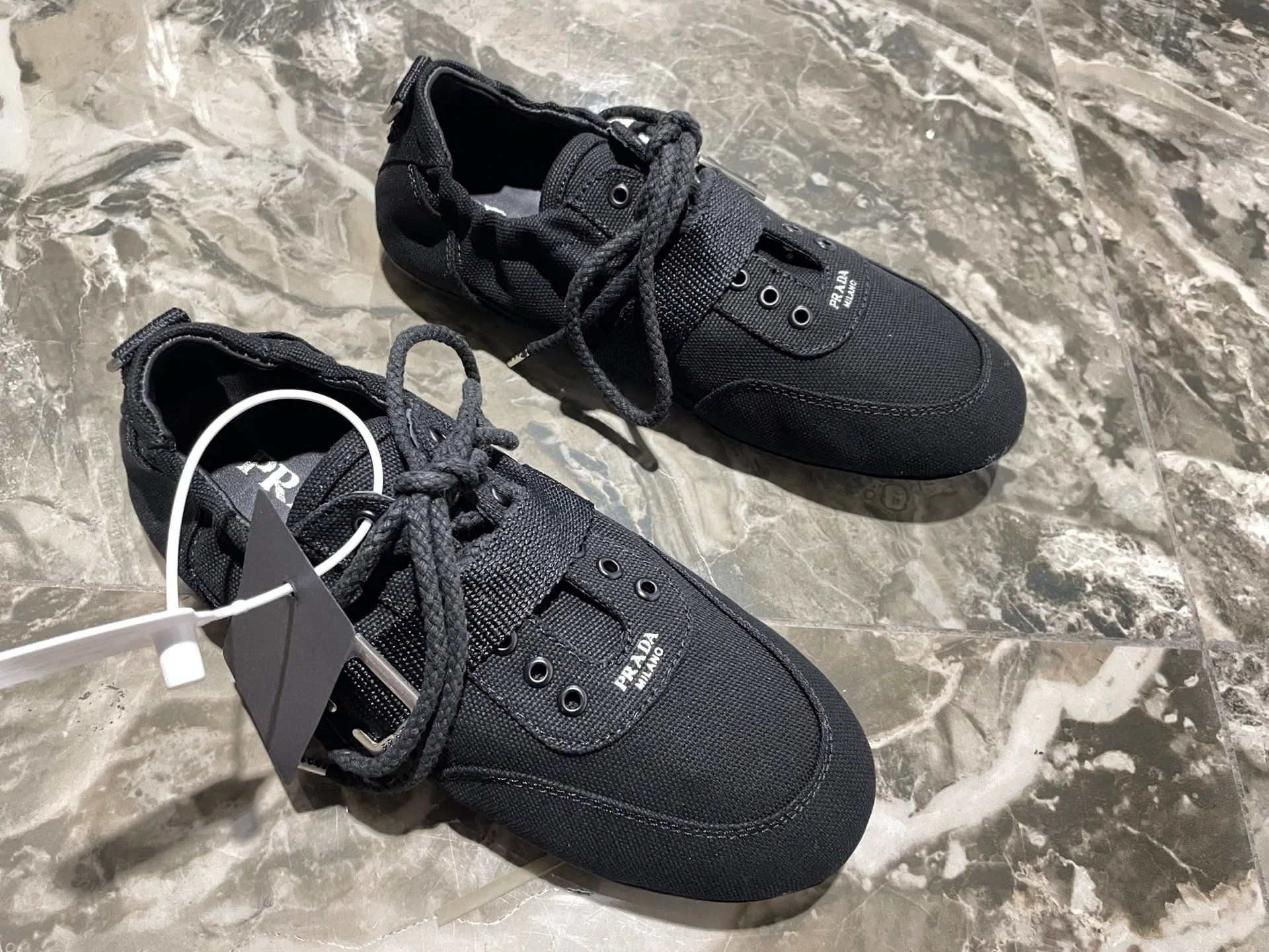Кроссовки Женские Prada 9833772