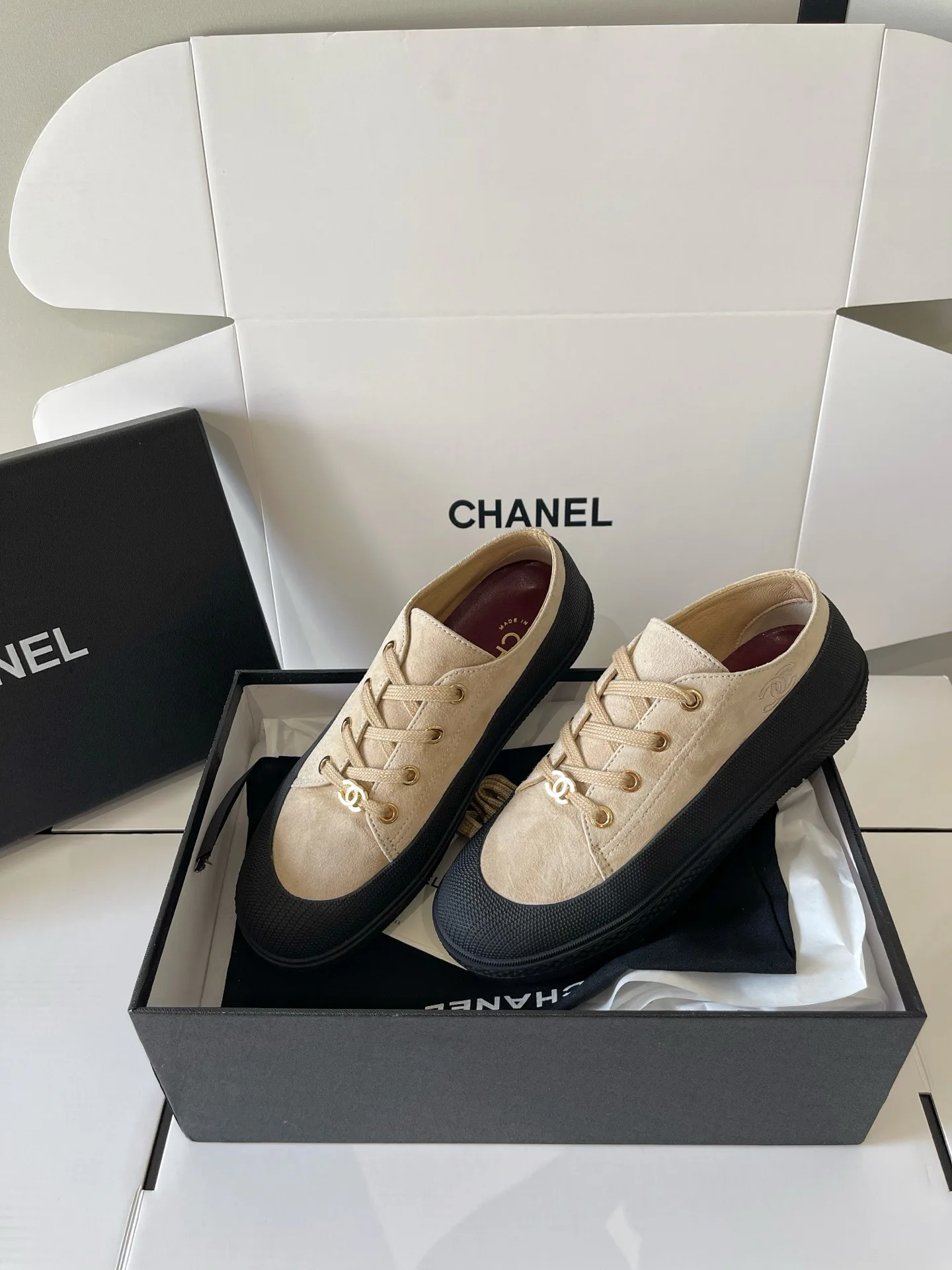 Кроссовки Женские Chanel 18437967