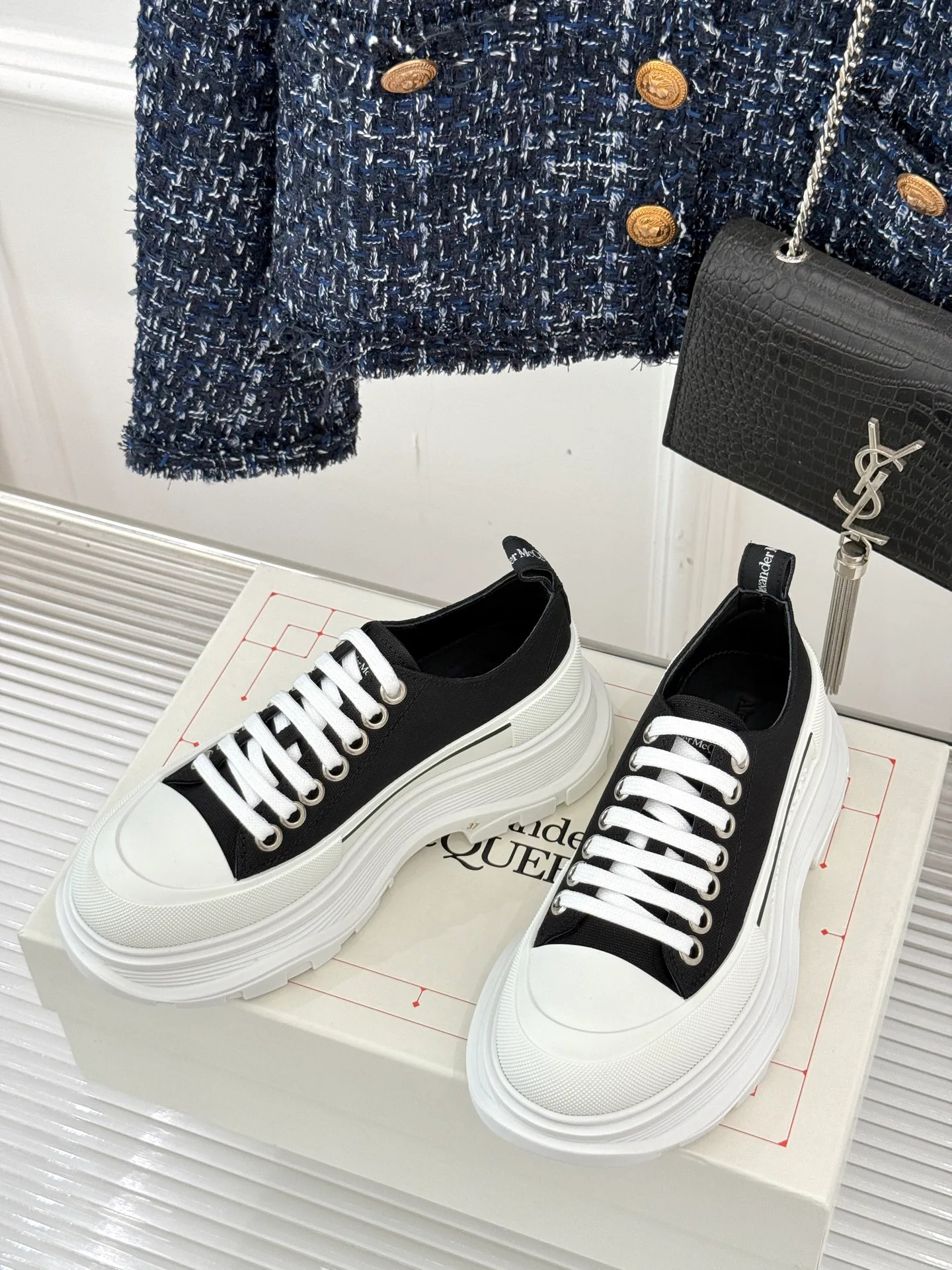 Кроссовки Женские Alexander Mcqueen 13287250