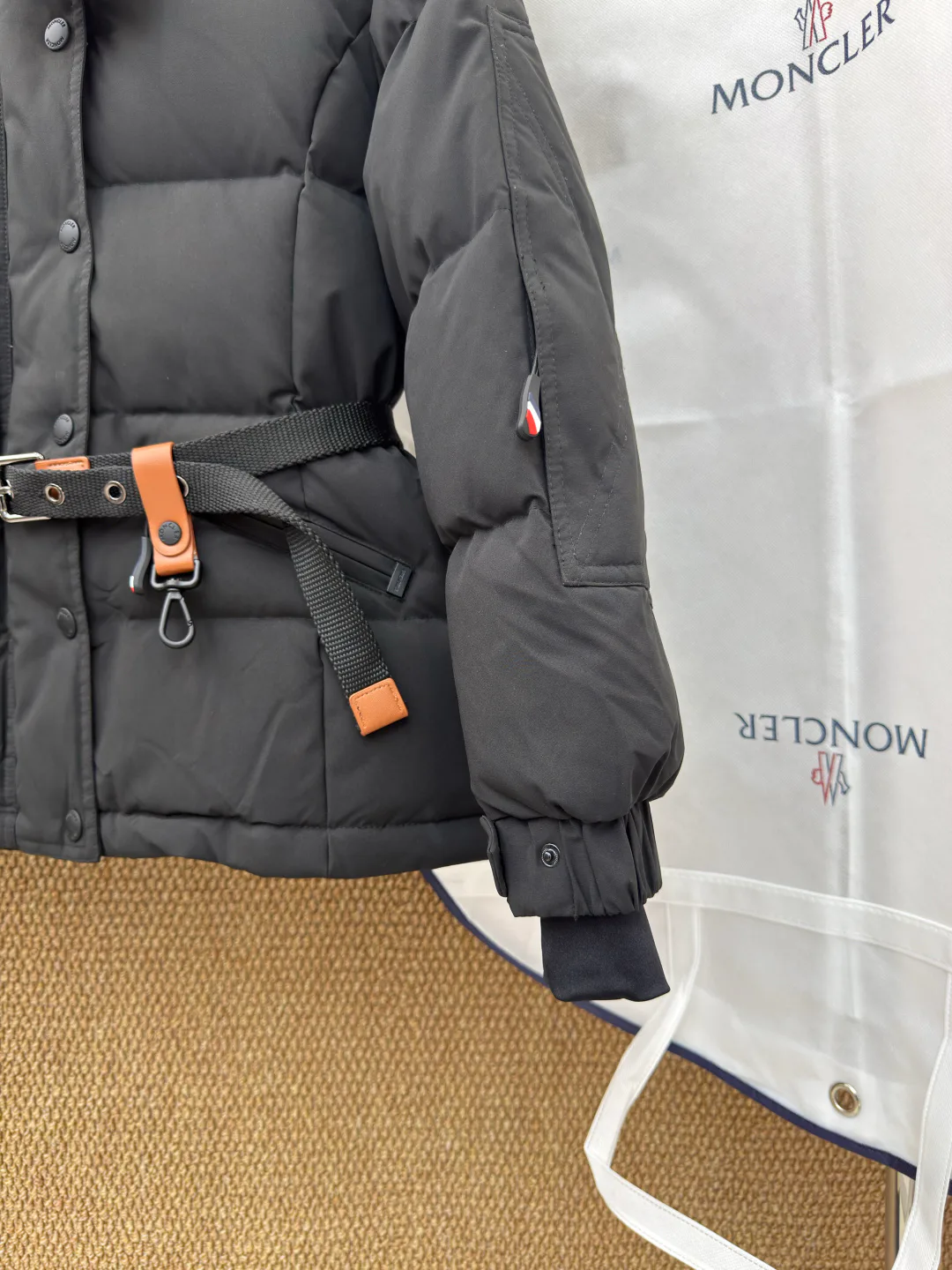 Куртки И Пуховики Женские Moncler 18816464