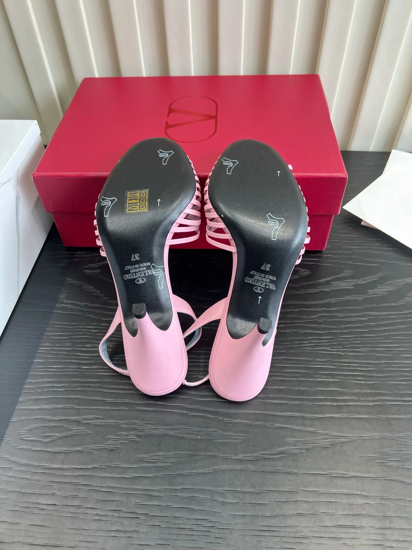 Босоножки Женские Valentino 18322864