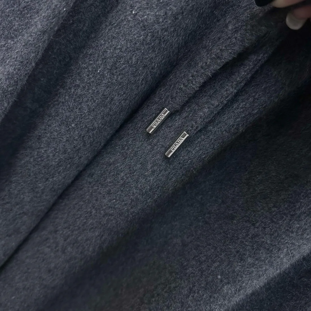 Брюки Женские Prada 688085