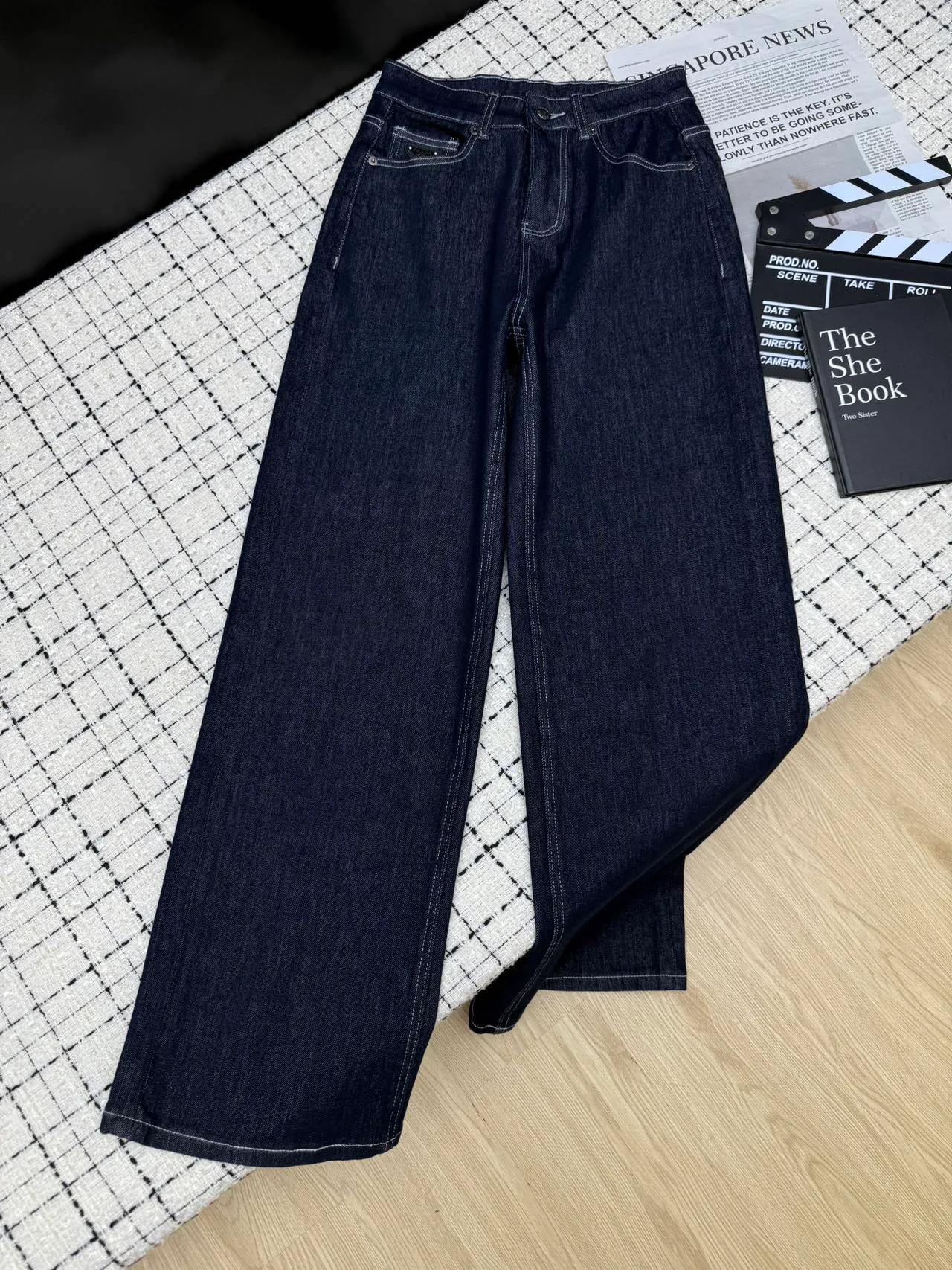 Джинсы Женские Prada 18885559