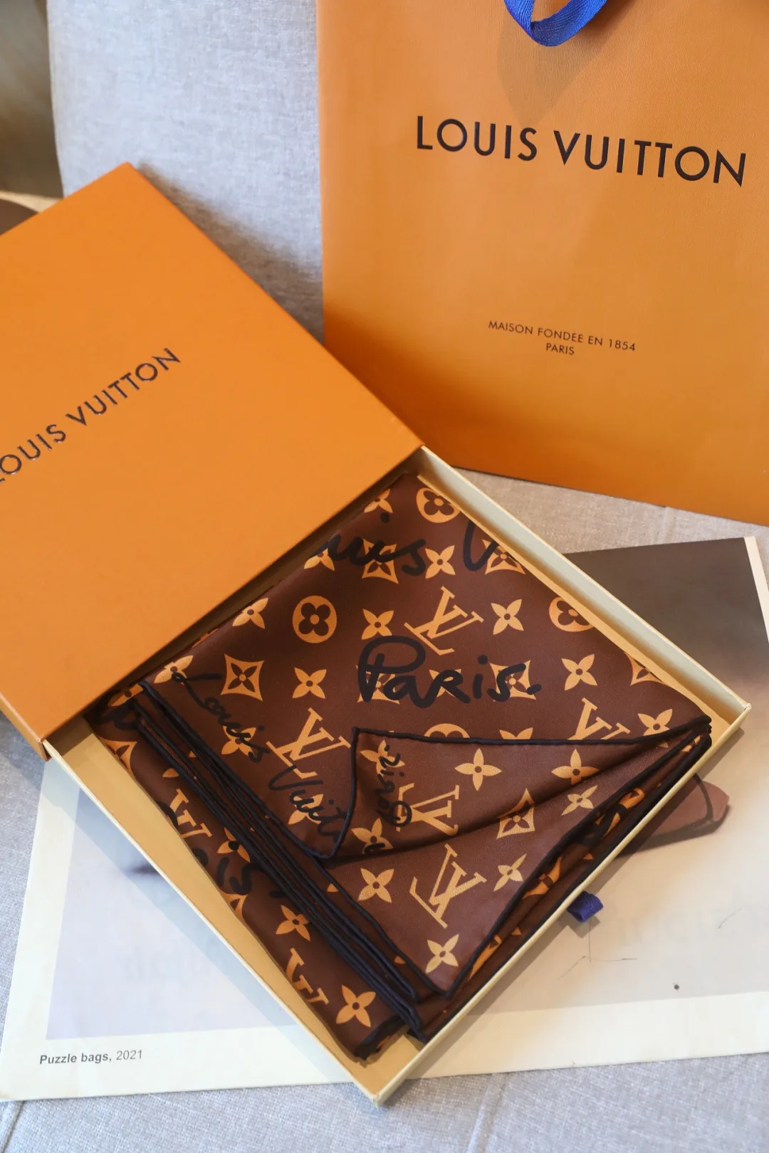 Платки Louis Vuitton 13896158