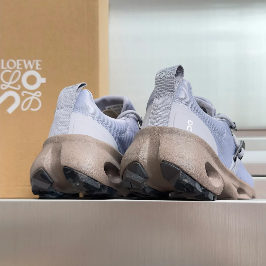 Кроссовки Женские Loewe 18339174