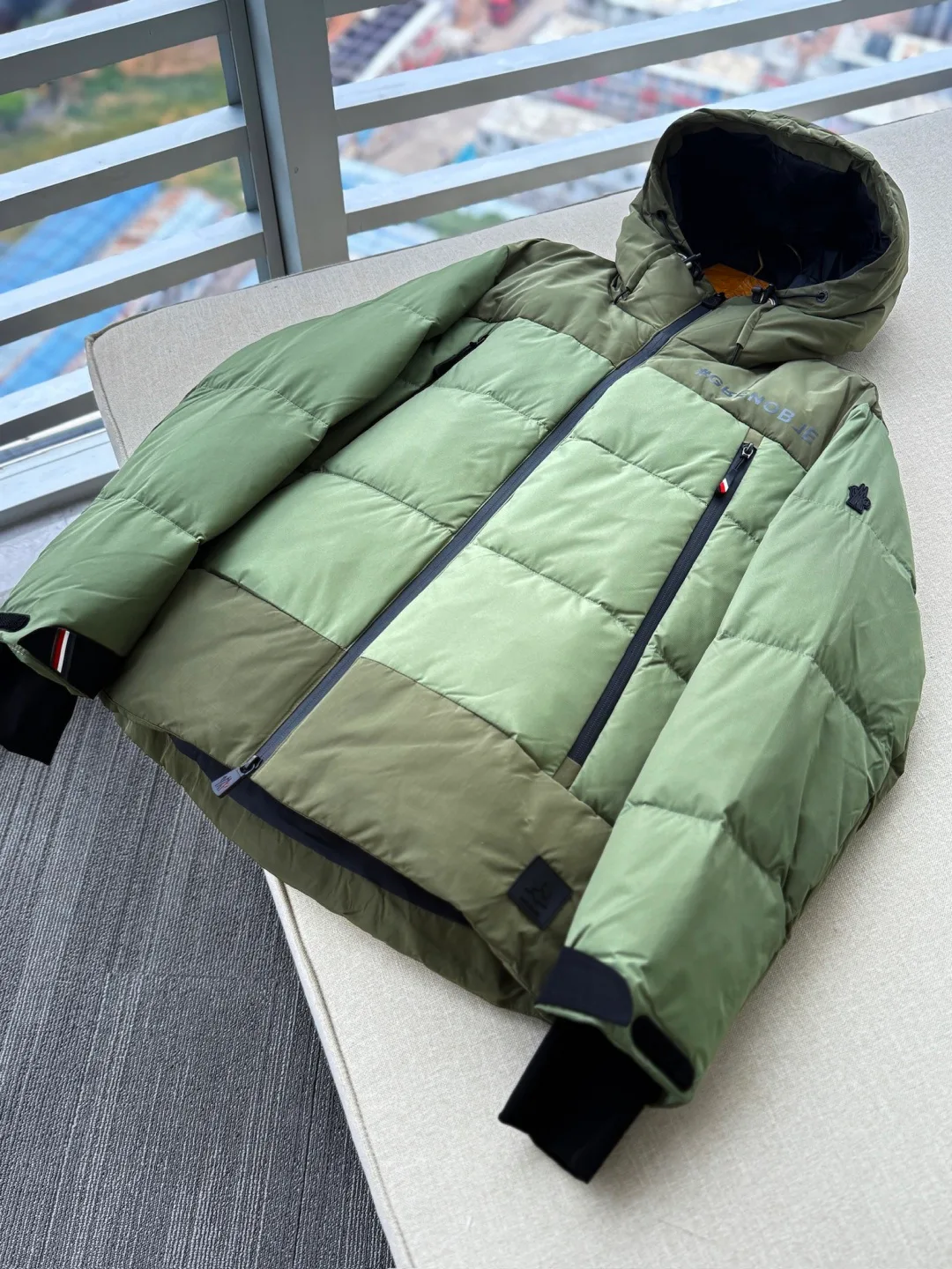 Куртки И Пуховики Мужские Moncler 799689
