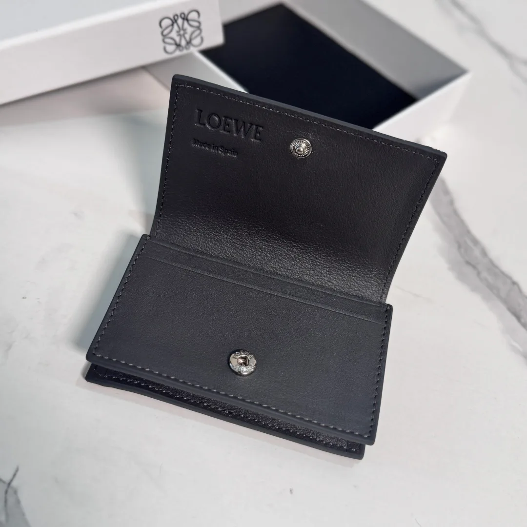 Клатчи Женские Loewe 17927430