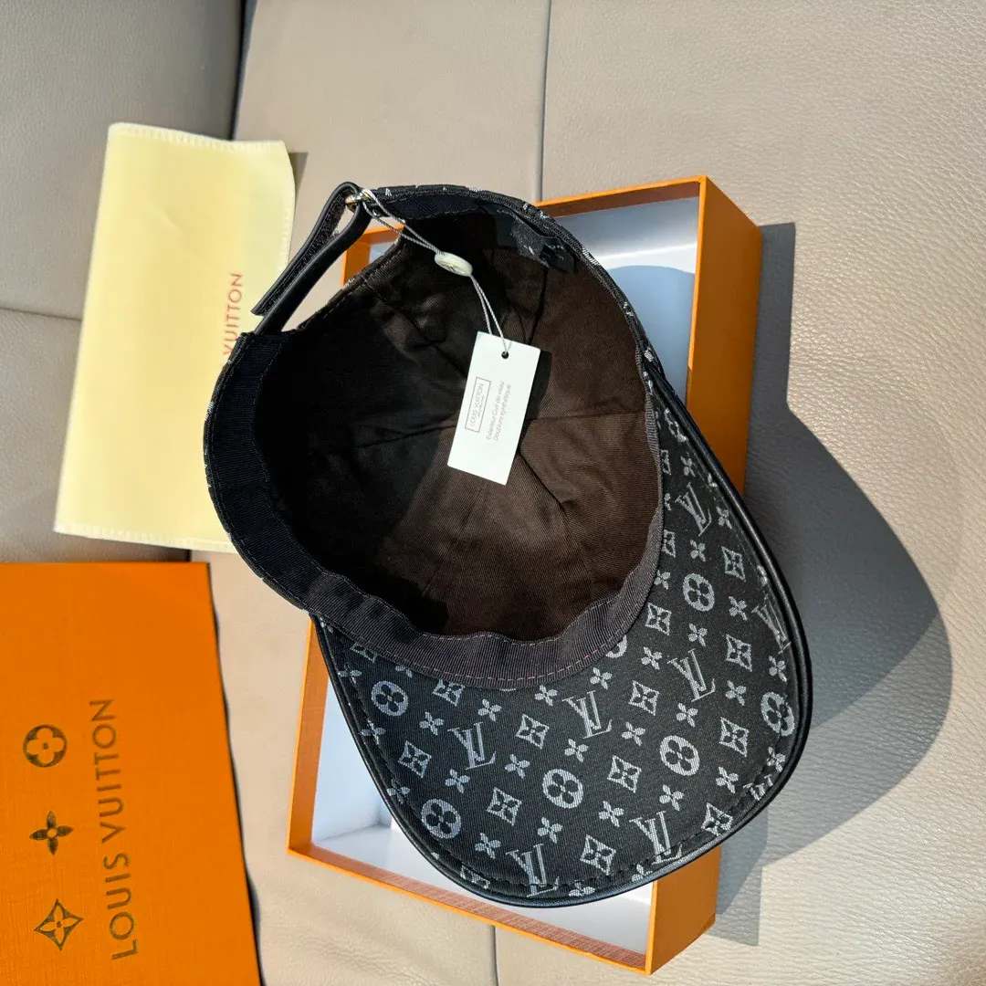 Головные Уборы Louis Vuitton 4550012