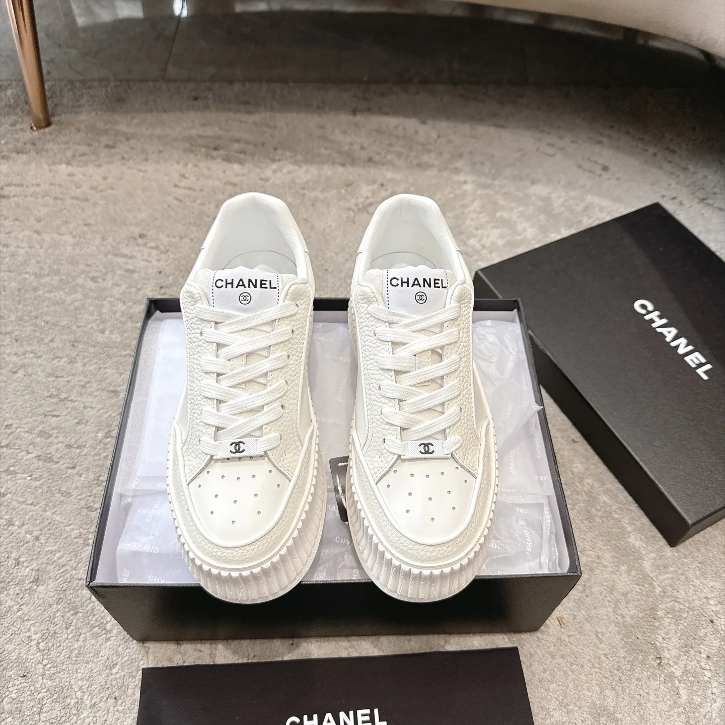 Кроссовки Женские Chanel 17933399