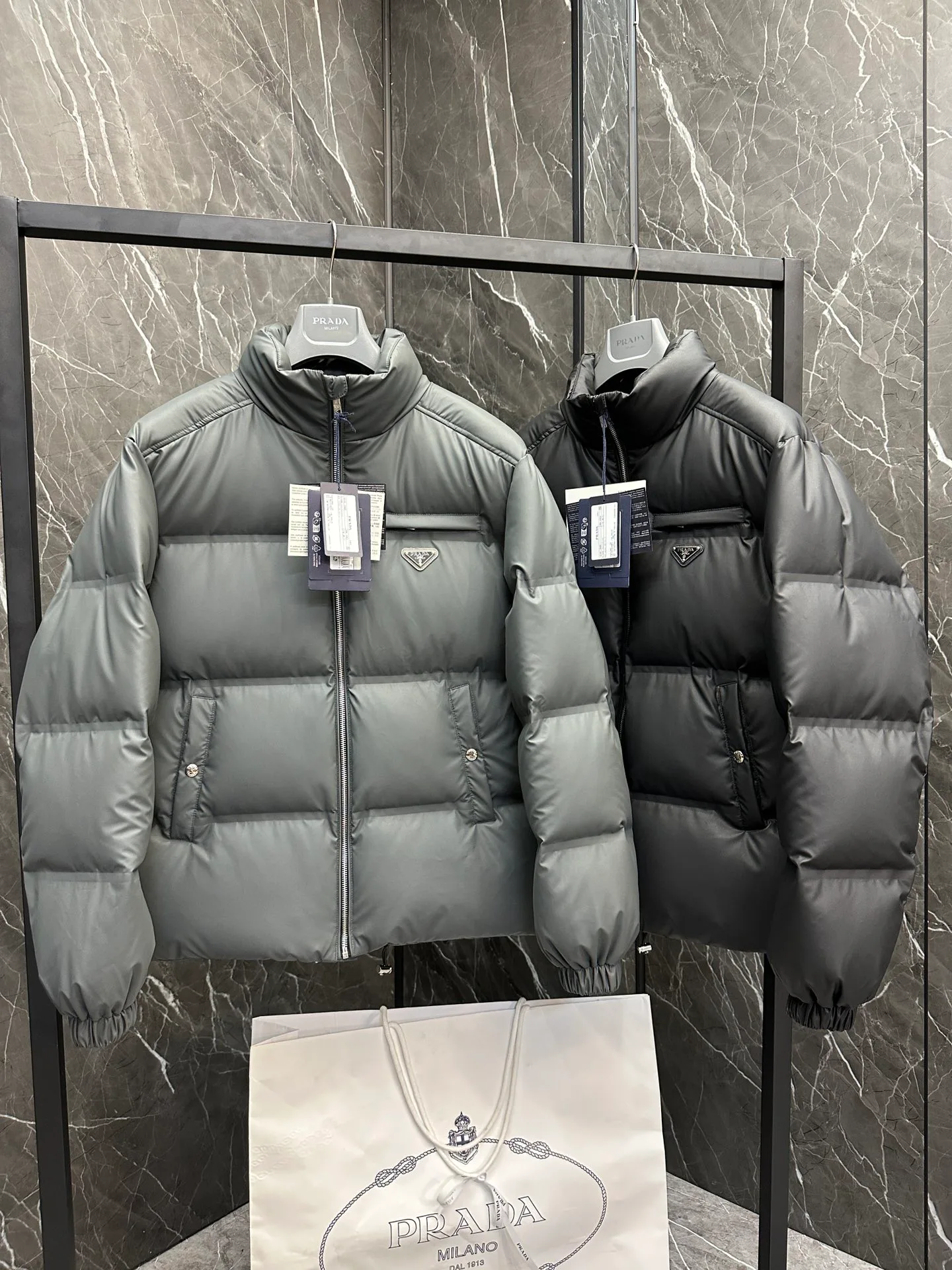 Куртки И Пуховики Женские Prada 17932037