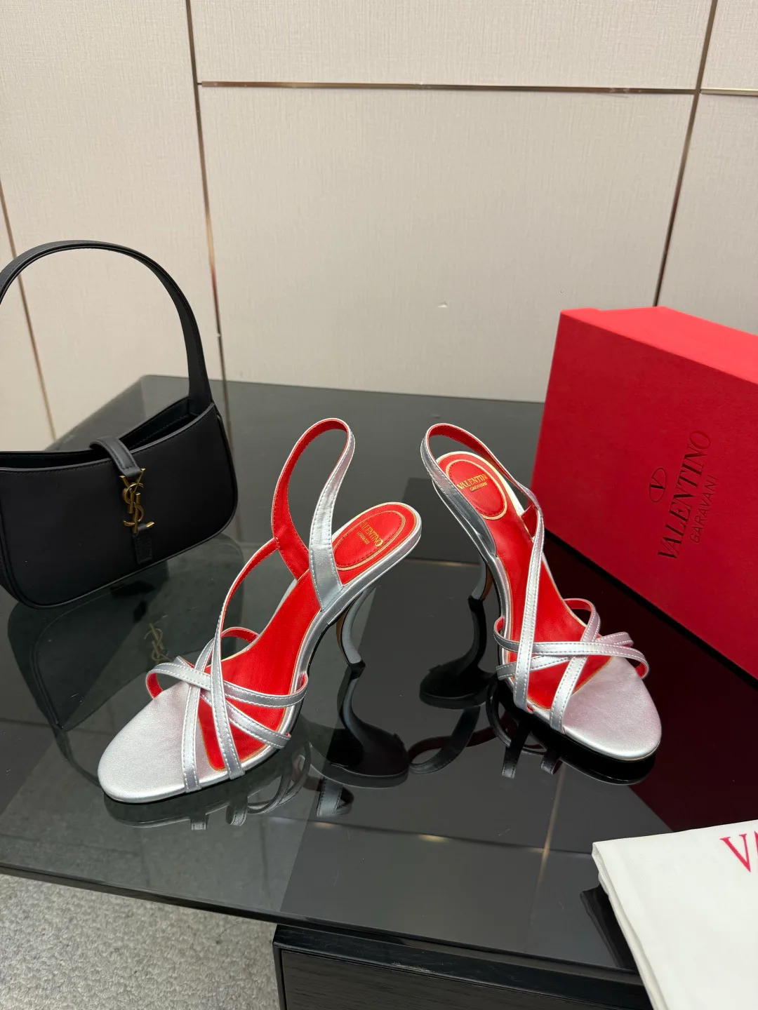 Босоножки Женские Valentino 5052054