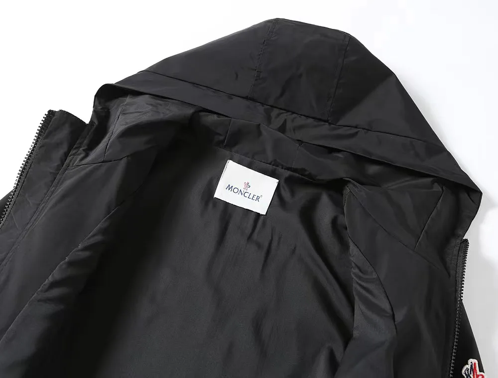 Куртки И Пуховики Мужские Moncler 5091873