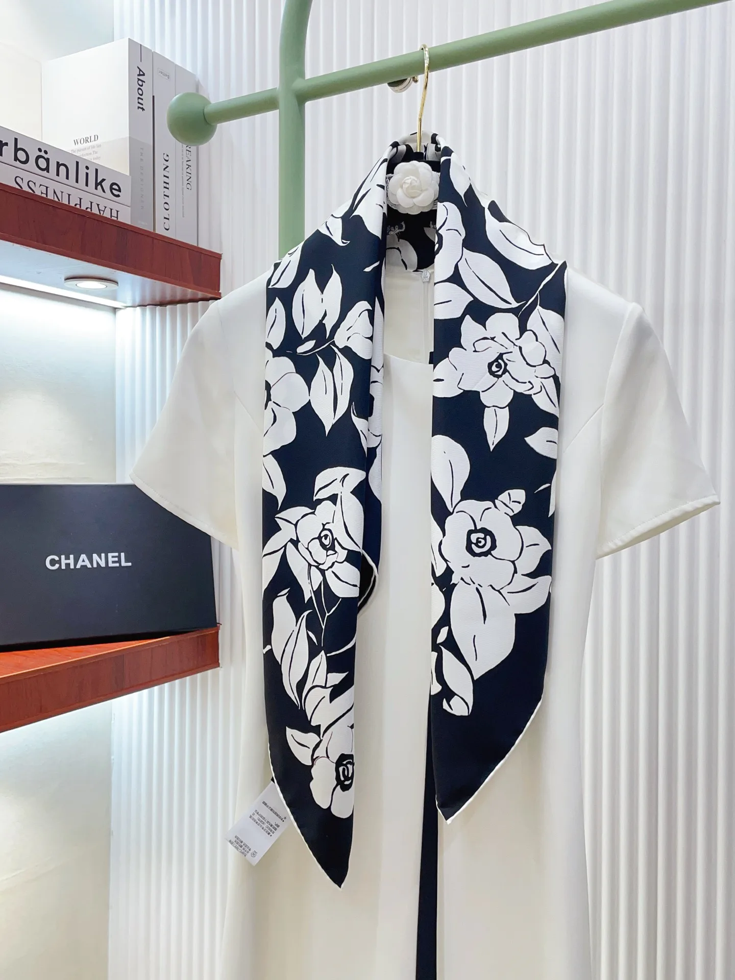 Платки Chanel 13119716