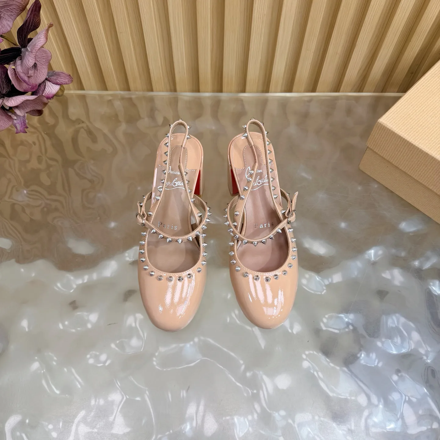 Туфли Женские Christian Louboutin 11776983