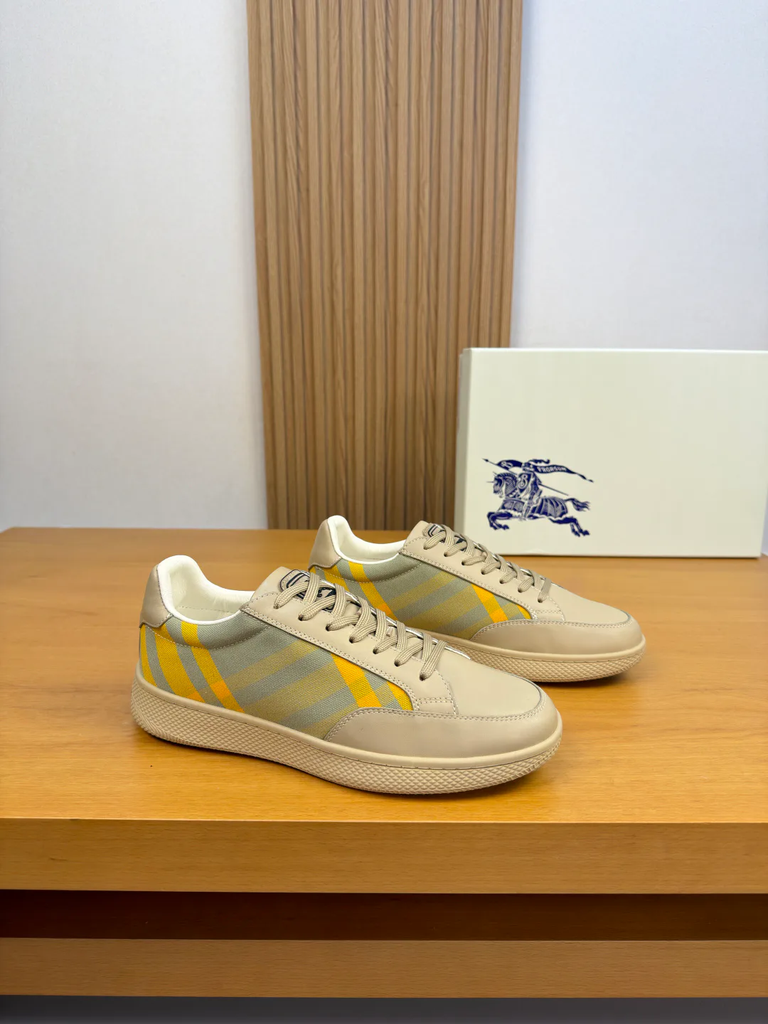 Кроссовки Мужские Burberry 18744130