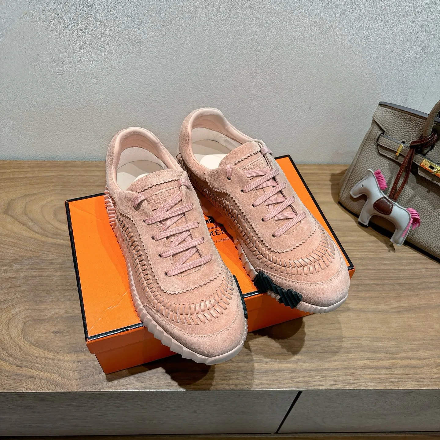 Кроссовки Женские Hermes 18729801