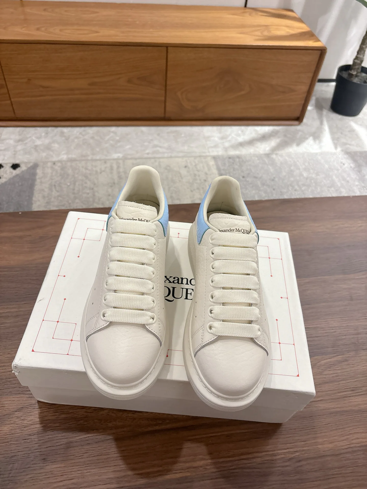 Кроссовки Женские Alexander Mcqueen 3500464