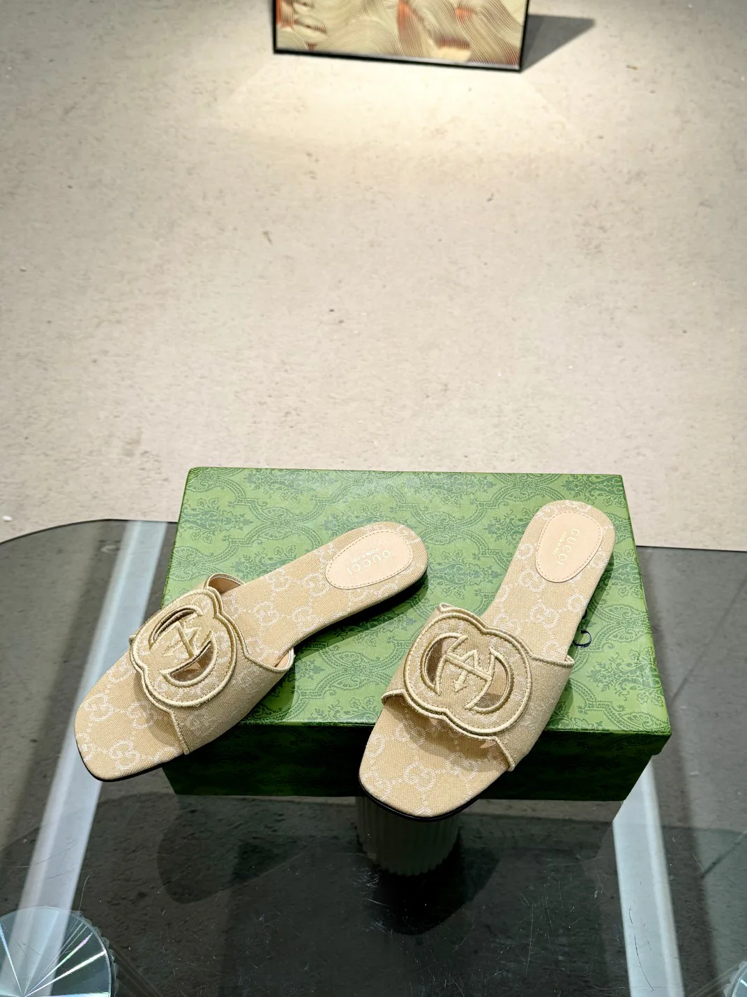 Шлепанцы Женские Gucci 11890954