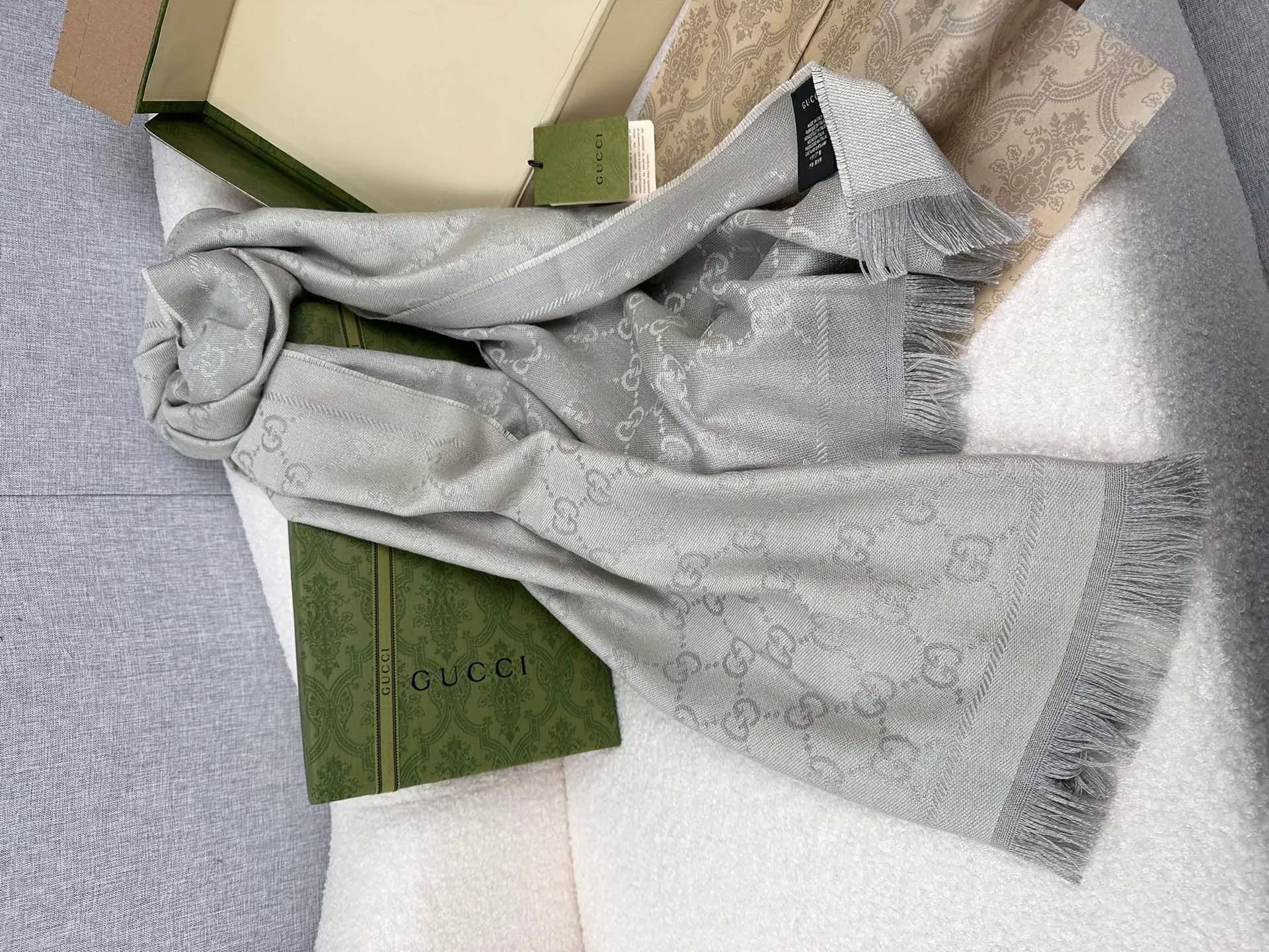 Шарфы Gucci 752748