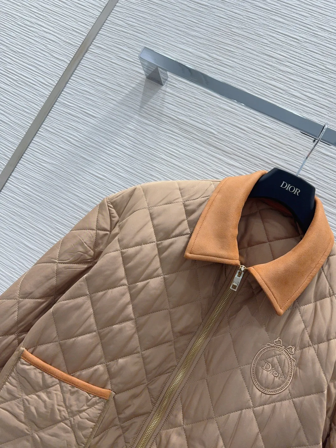 Куртки И Пуховики Женские Christian Dior 19462579