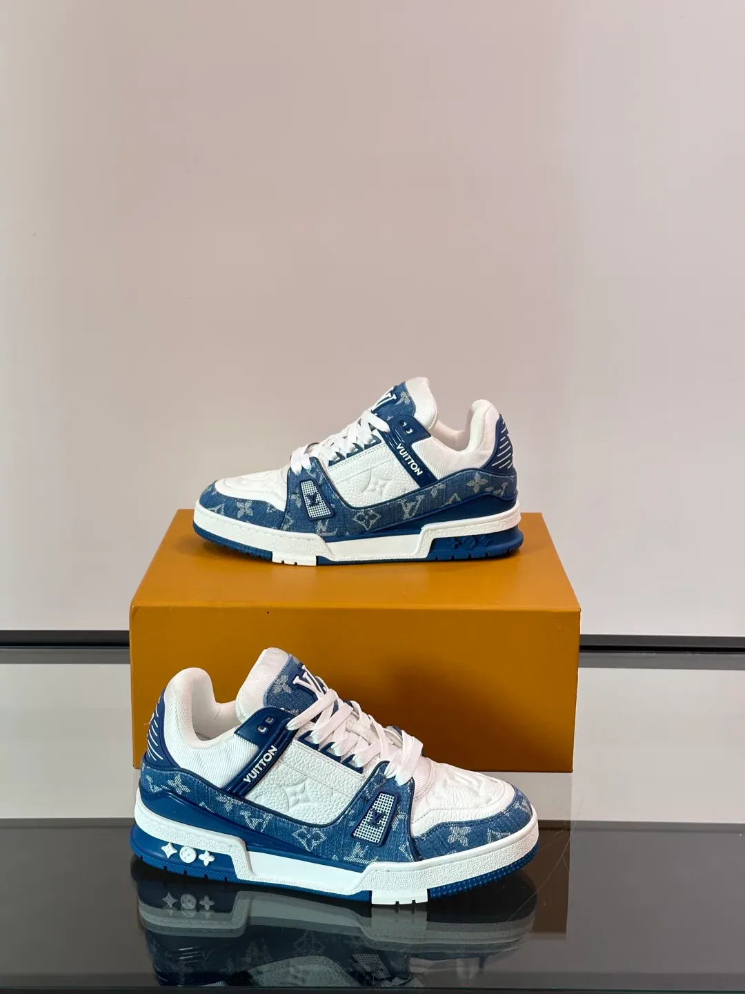 Кроссовки Женские Louis Vuitton 35339