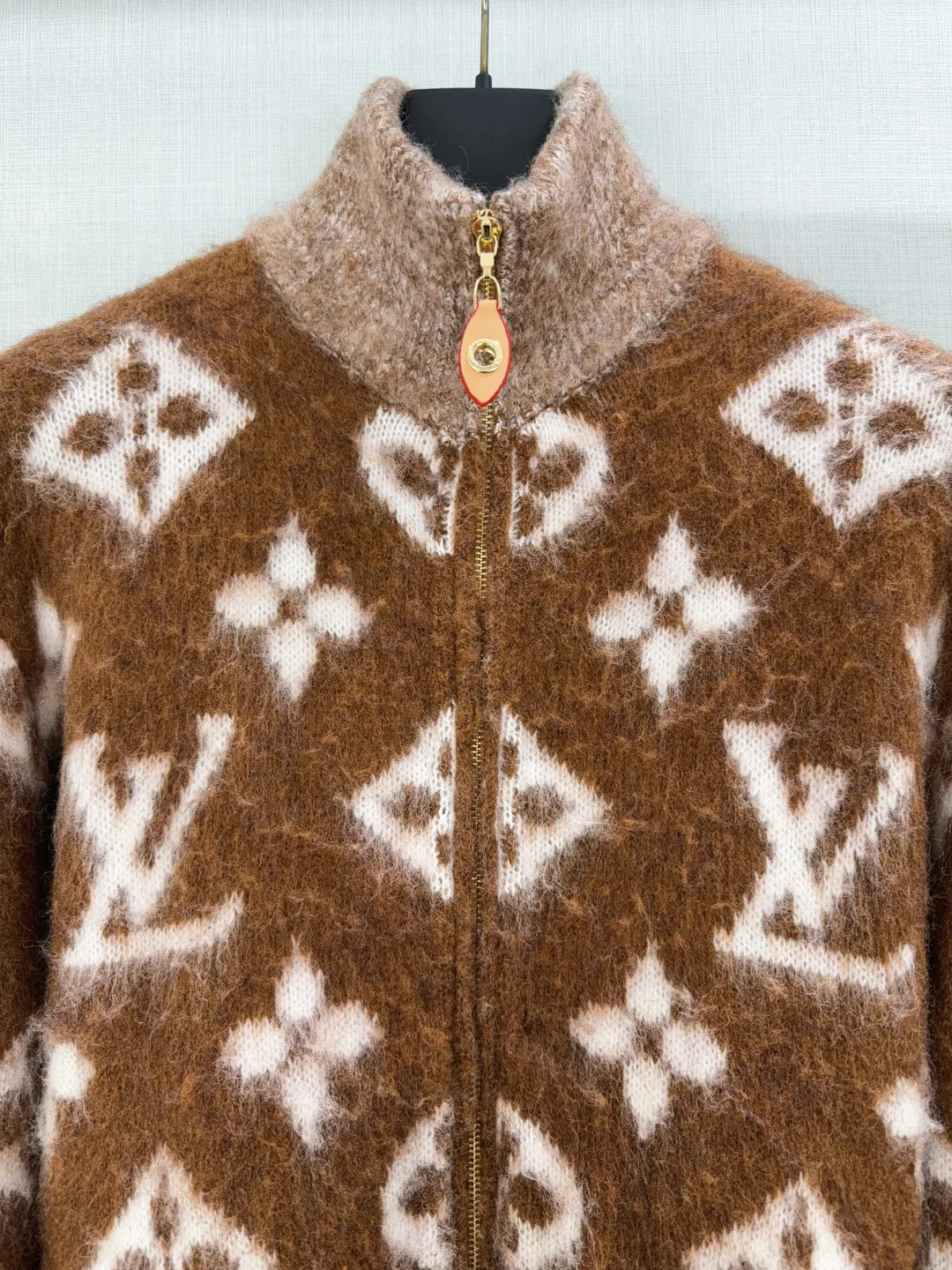 Куртки И Пуховики Женские Louis Vuitton 18758195