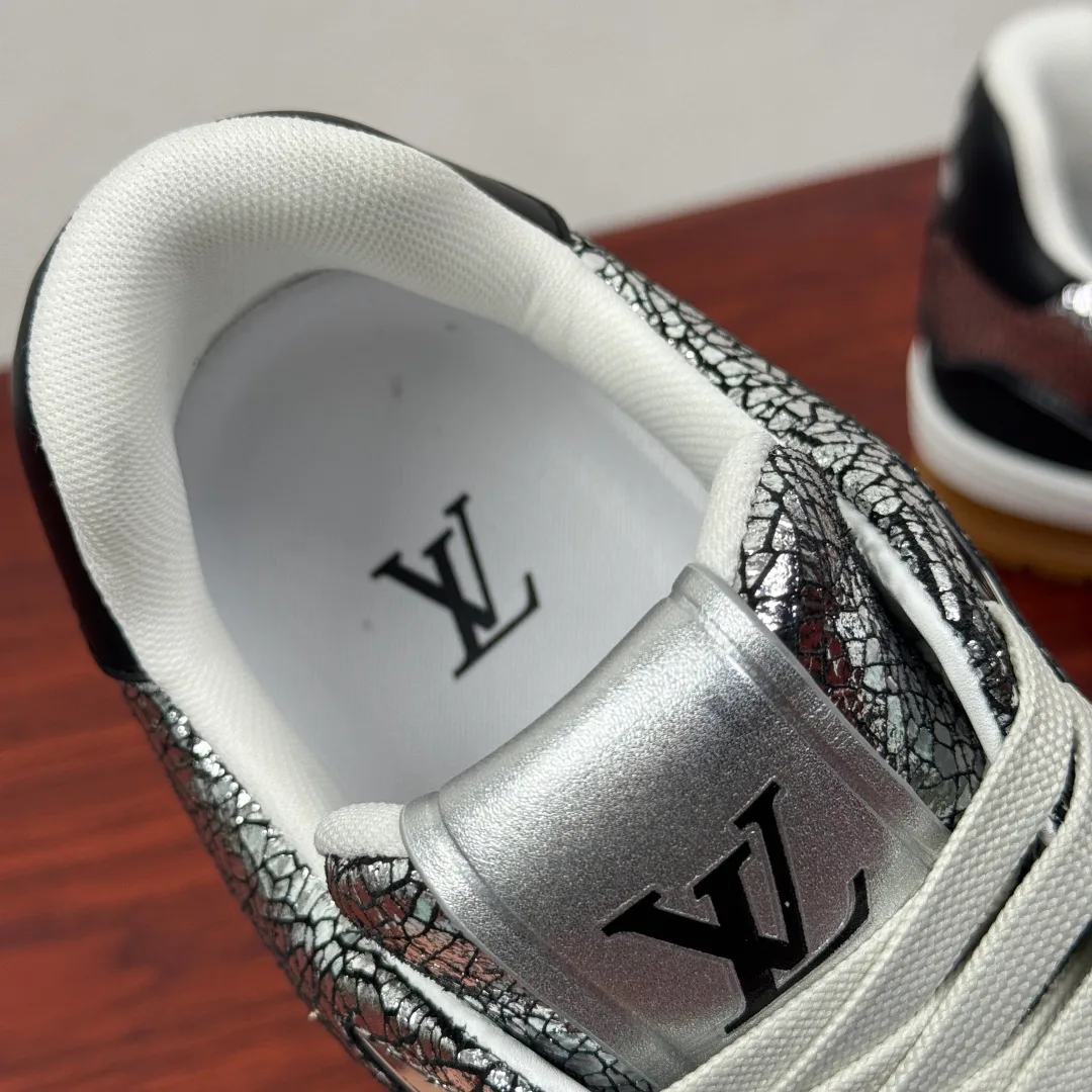 Кроссовки Мужские Louis Vuitton 4542359