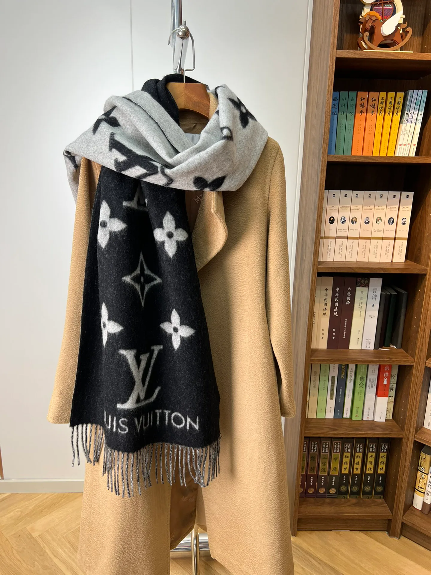 Шарфы Louis Vuitton 115093