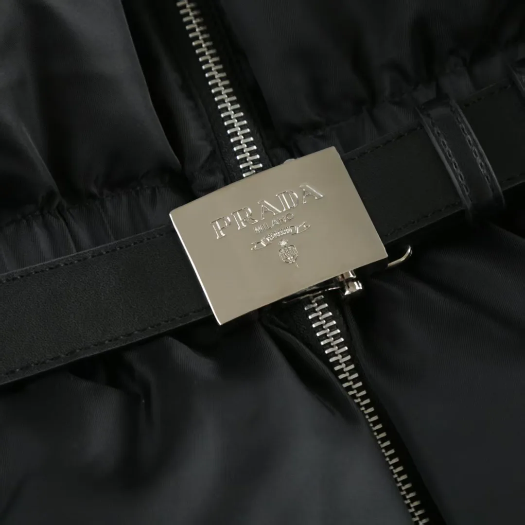 Куртки И Пуховики Женские Prada 17907695