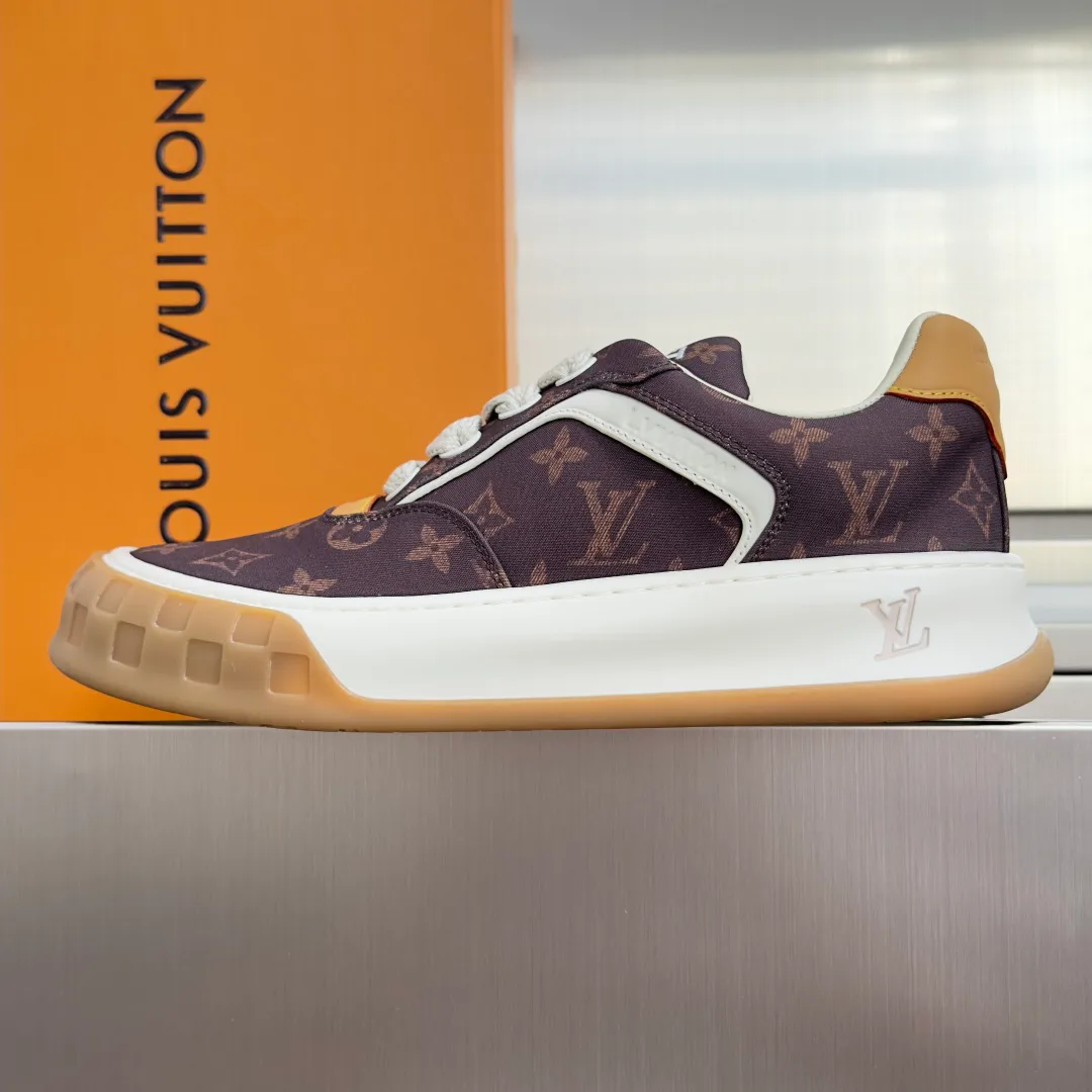 Кроссовки Мужские Louis Vuitton 18703778