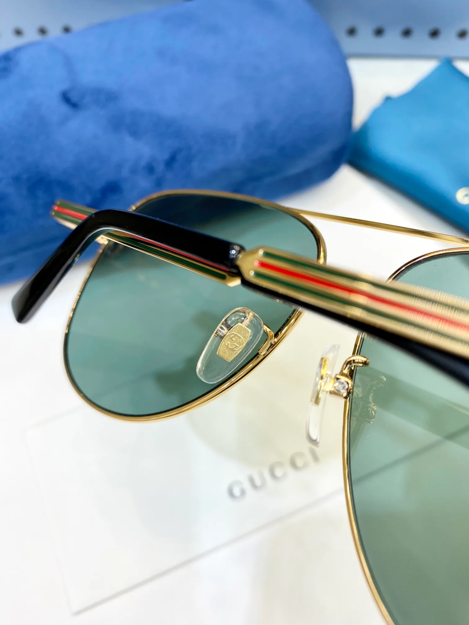 Очки Gucci 3876879