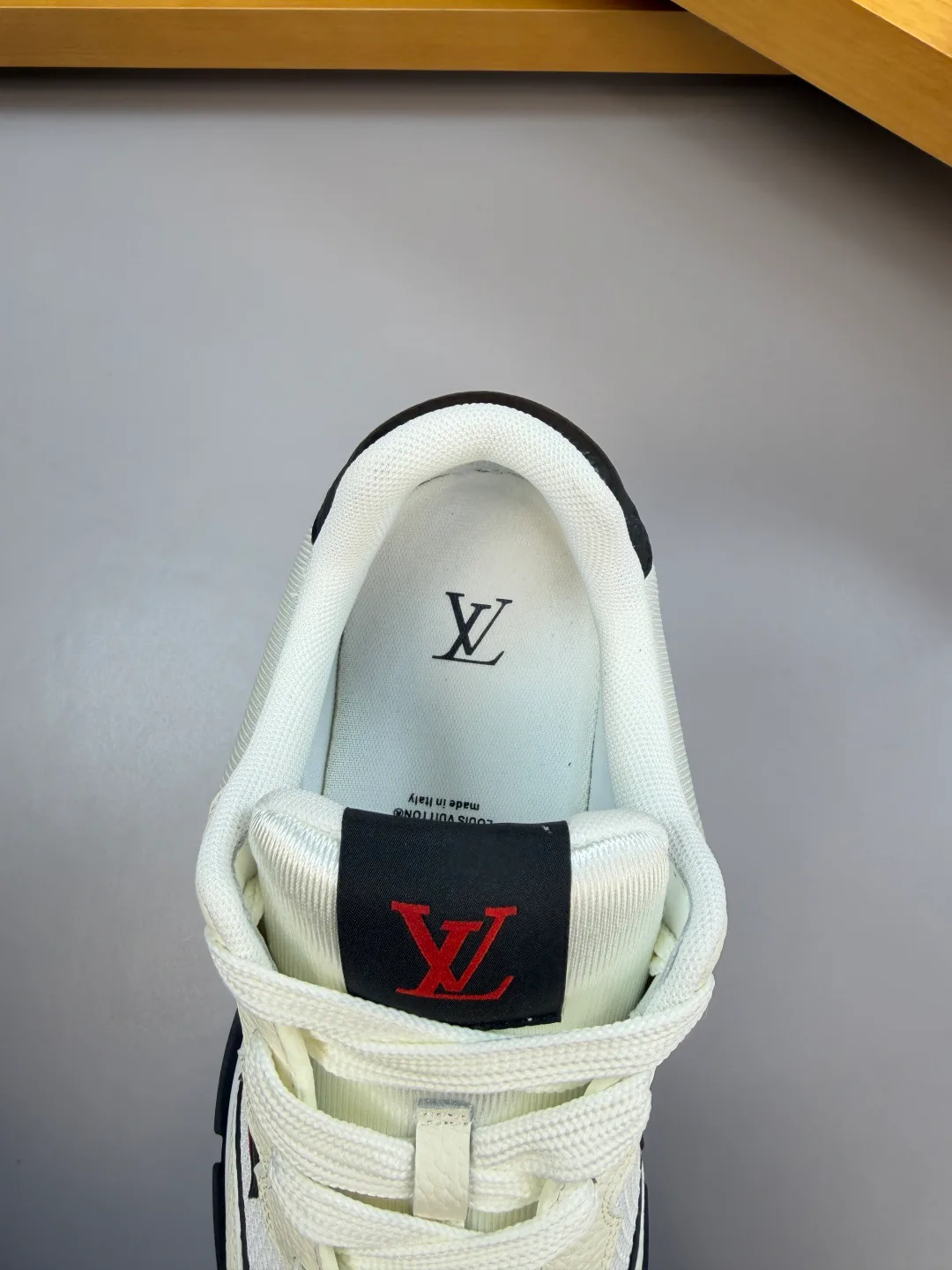Кроссовки Мужские Louis Vuitton 9898470