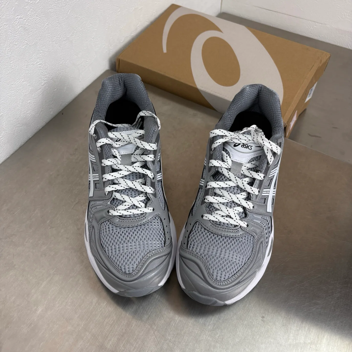 Кроссовки Женские Asics 18744170
