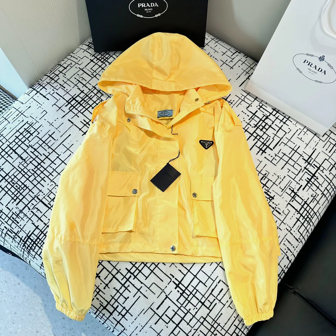Куртки Женские Prada Куртки Женские Prada