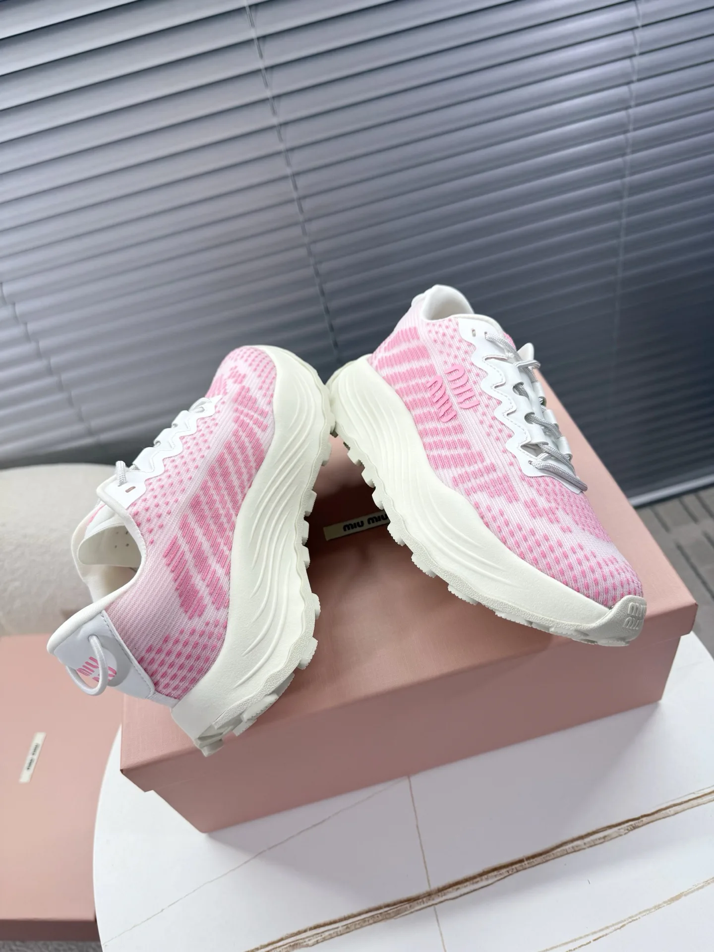Кроссовки Женские Miu Miu 4086911