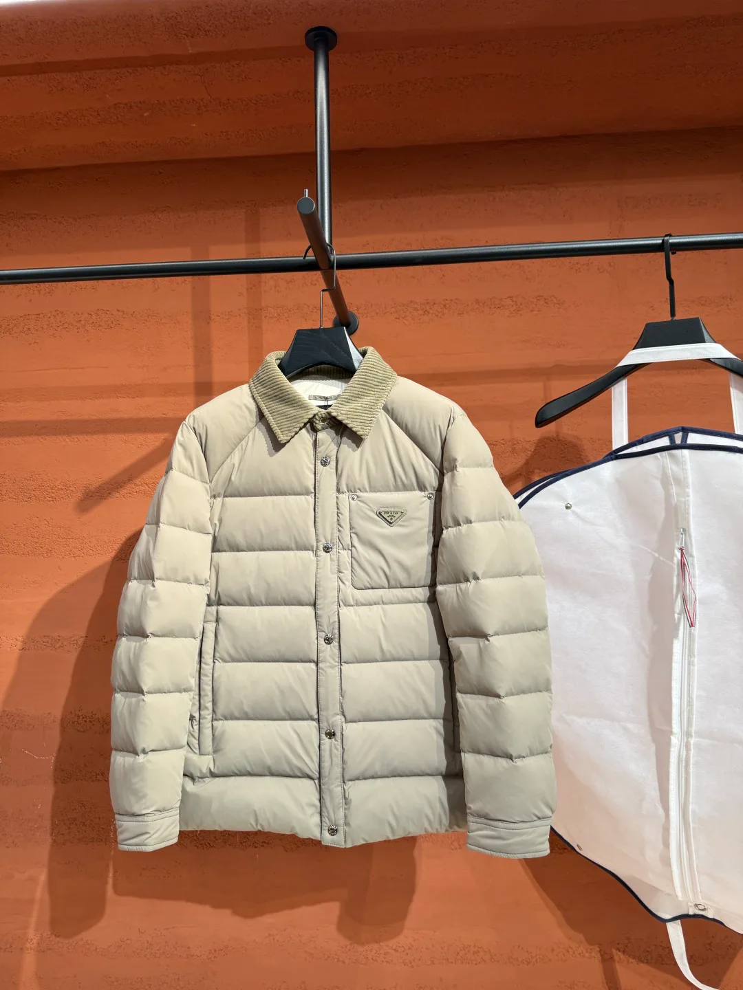 Куртки И Пуховики Женские Prada 18387797