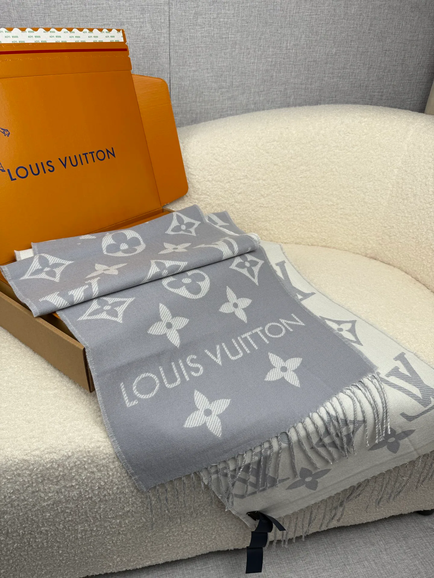 Шарфы Louis Vuitton 1422225