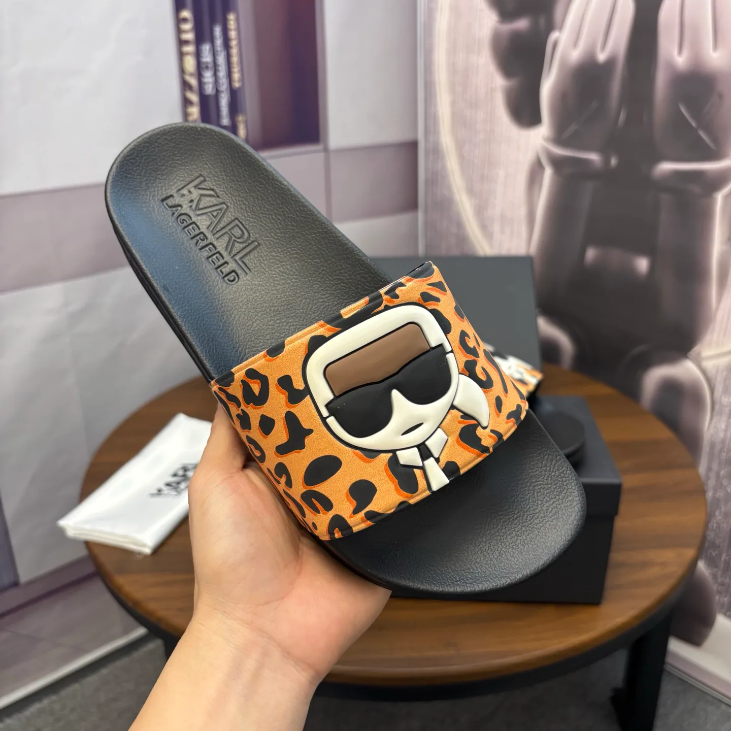 Шлепанцы Женские Karl Lagerfeld 10776052