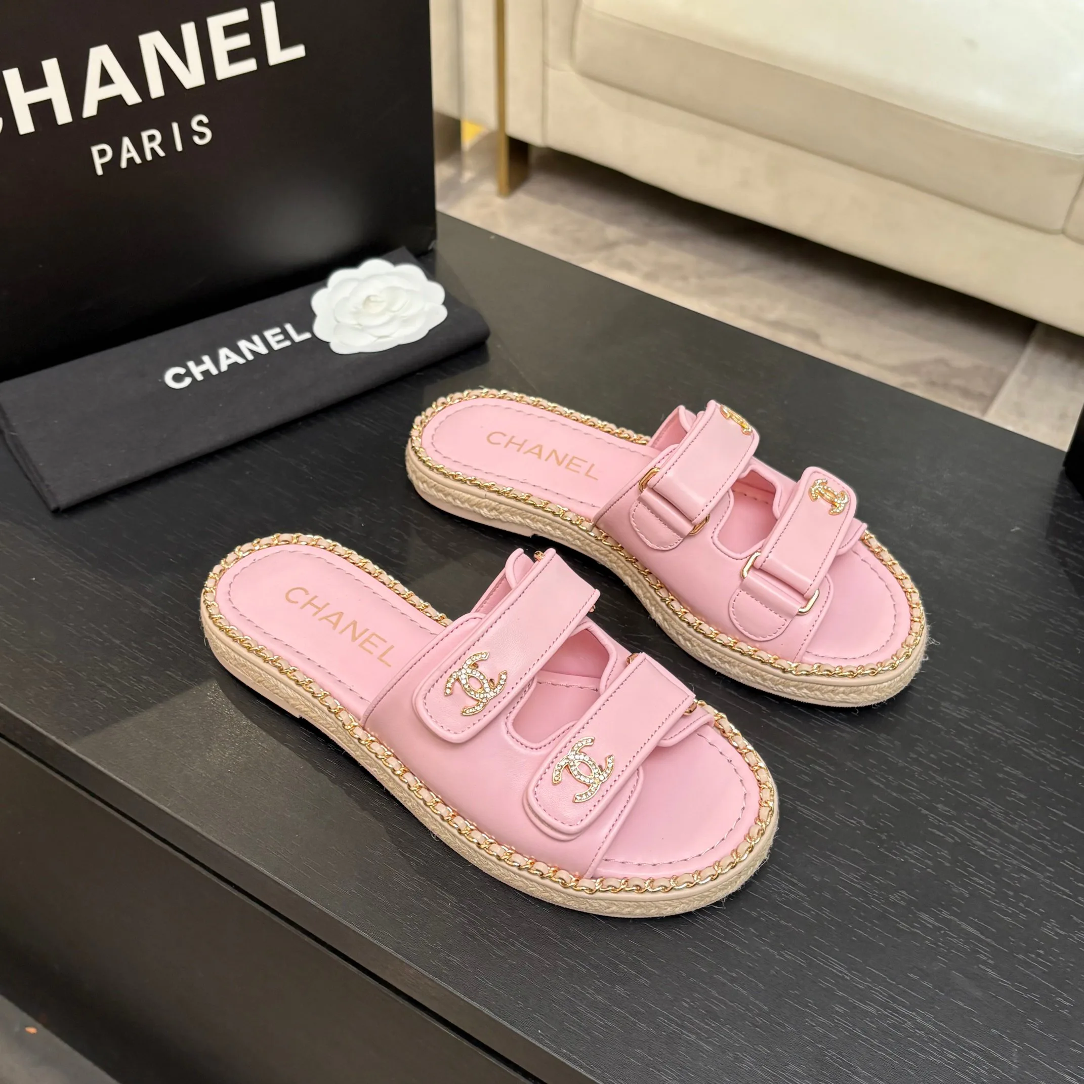 Шлепанцы Женские Chanel 2578923