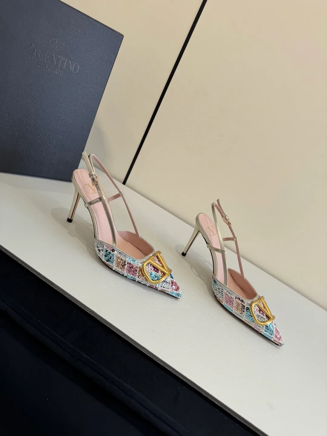 Босоножки Женские Valentino 11608805