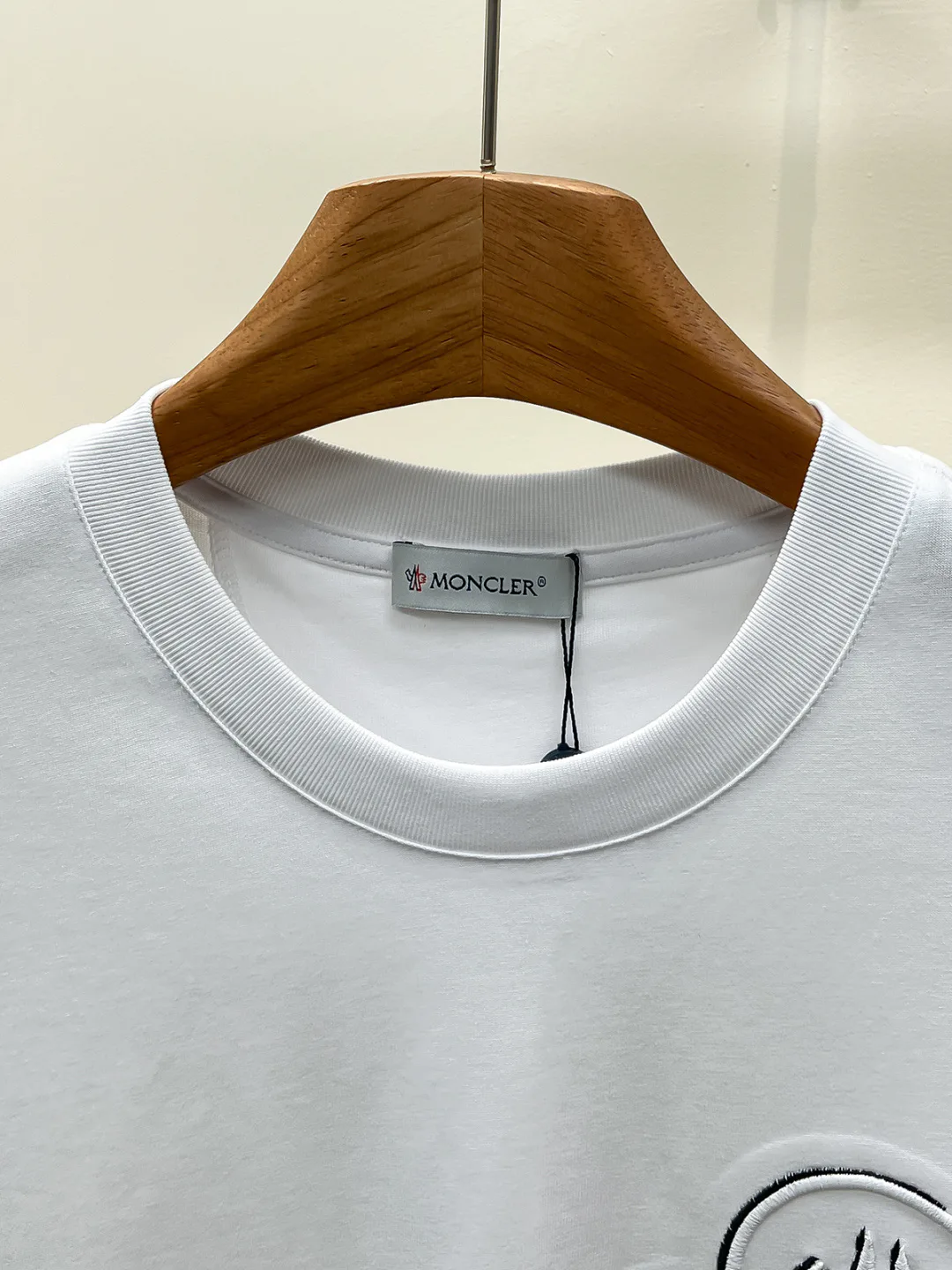 Футболки Женские Moncler 11415751