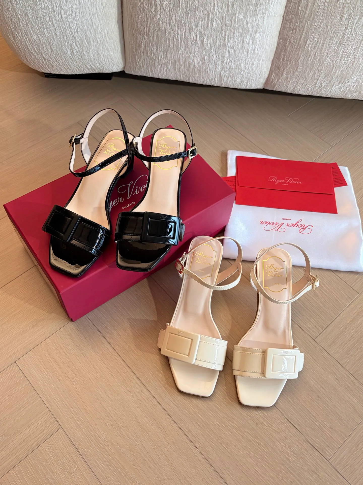 Босоножки Женские Roger Vivier 17321457